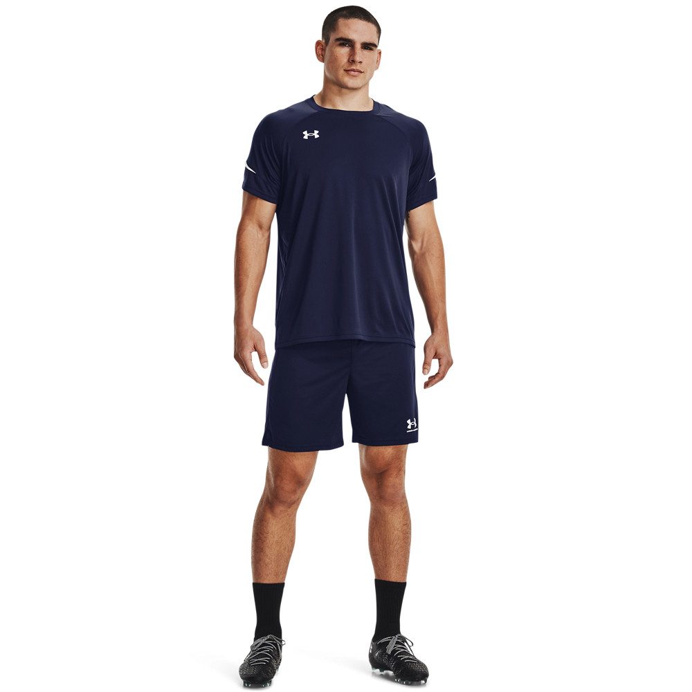 Under Armour® Shorts UA M CHALLENGER CORE SHORT sportlicher Stil, für vielseitige Aktivitäten, leichtes Material