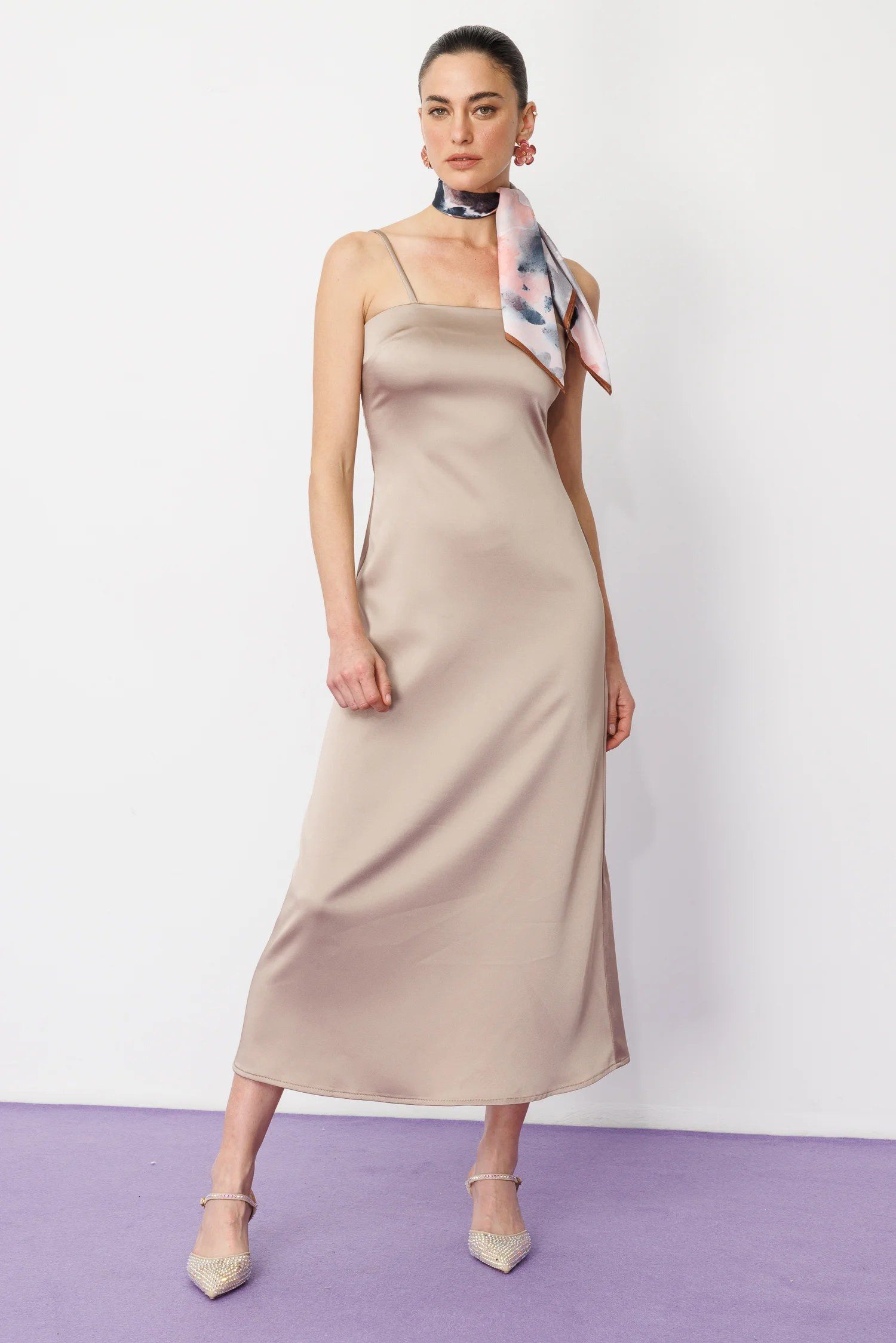 Maxikleid Satin-Midikleid mit dünnen Trägern