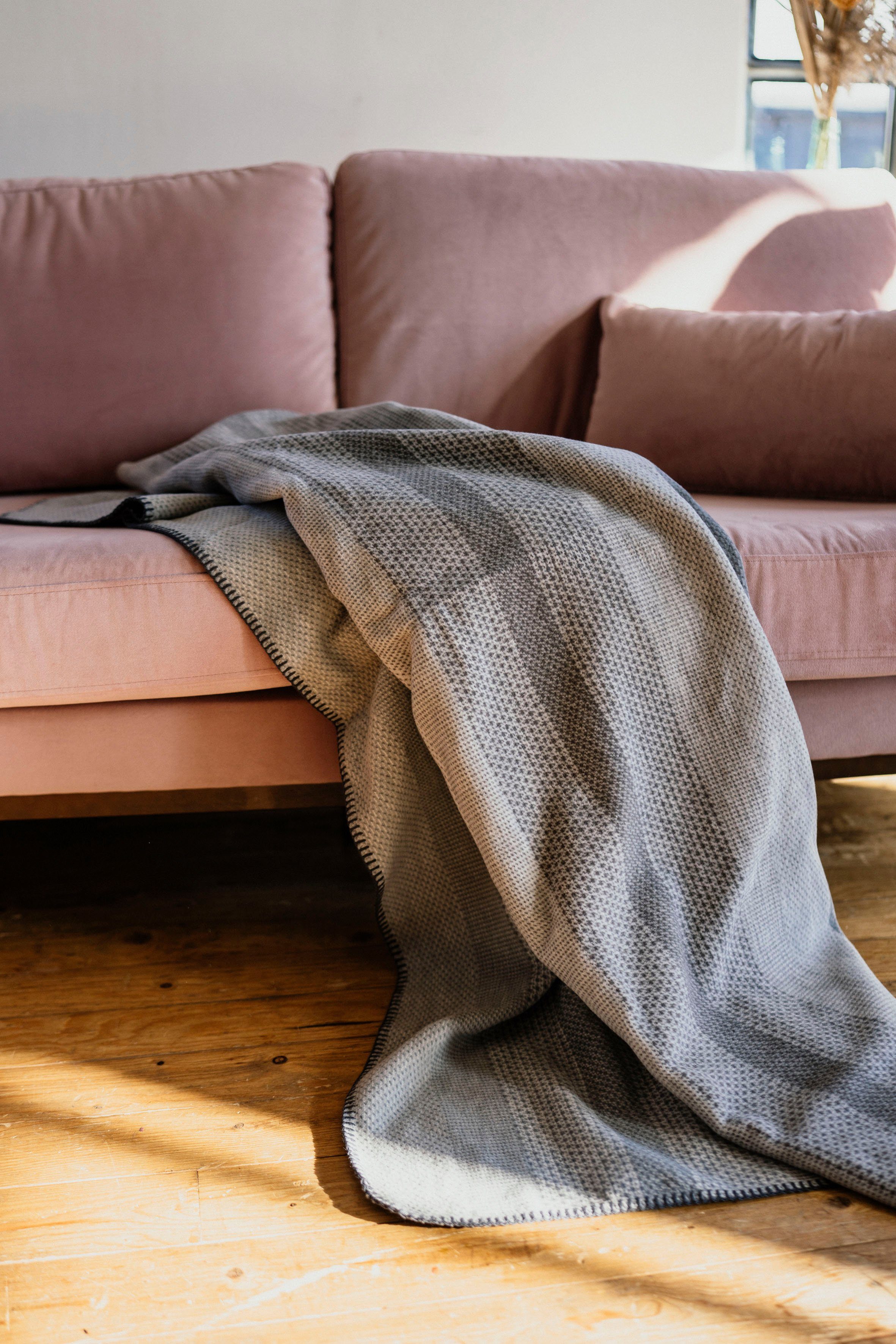 Wohndecke Kitale, IBENA, im Streifen-Design, aus Bio-Baumwolle, Kuscheldecke