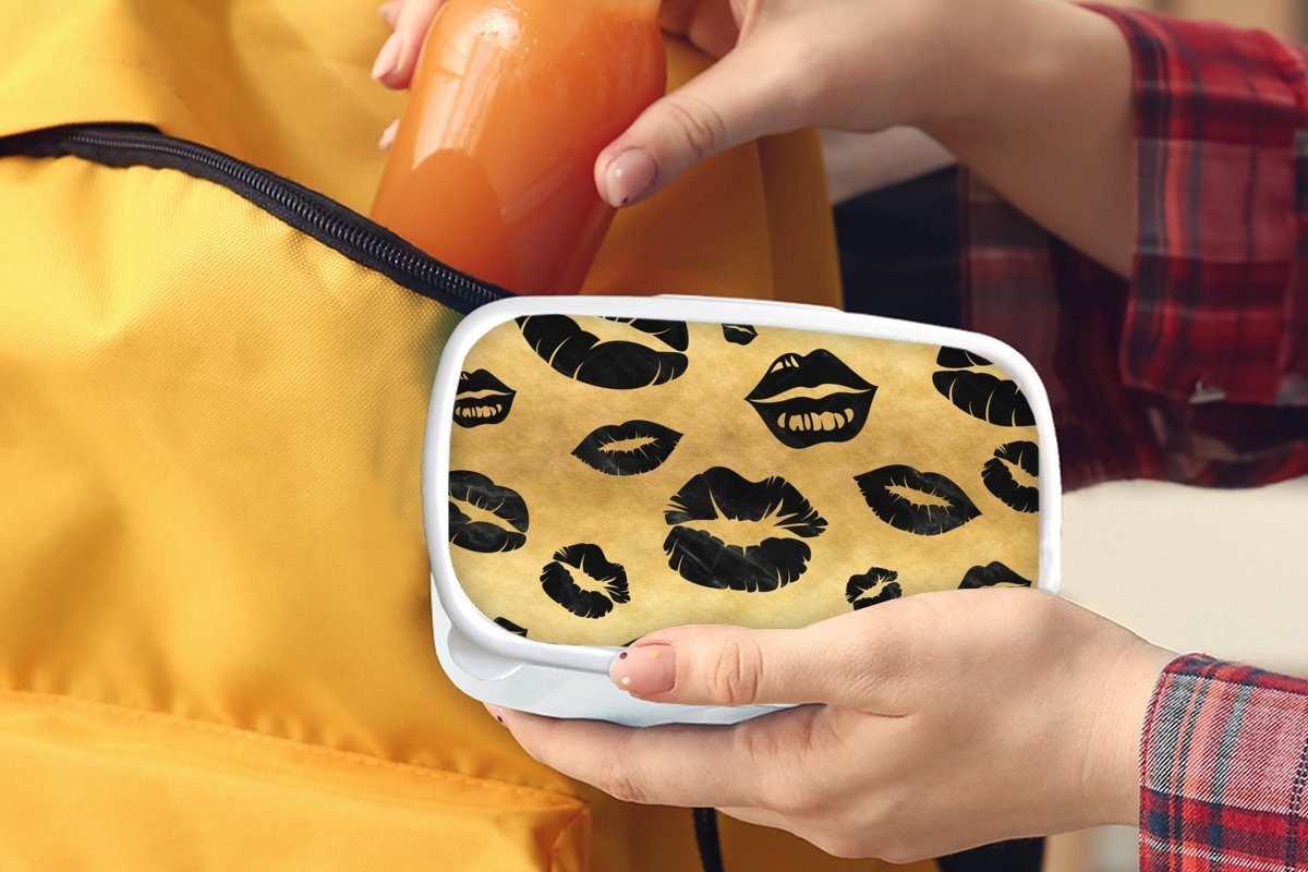 MuchoWow Lunchbox Schwarz, - (2-tlg), Mädchen und für Erwachsene, Kinder Kuss weiß Muster - Kunststoff, Brotdose, Jungs Gold - und Brotbox für