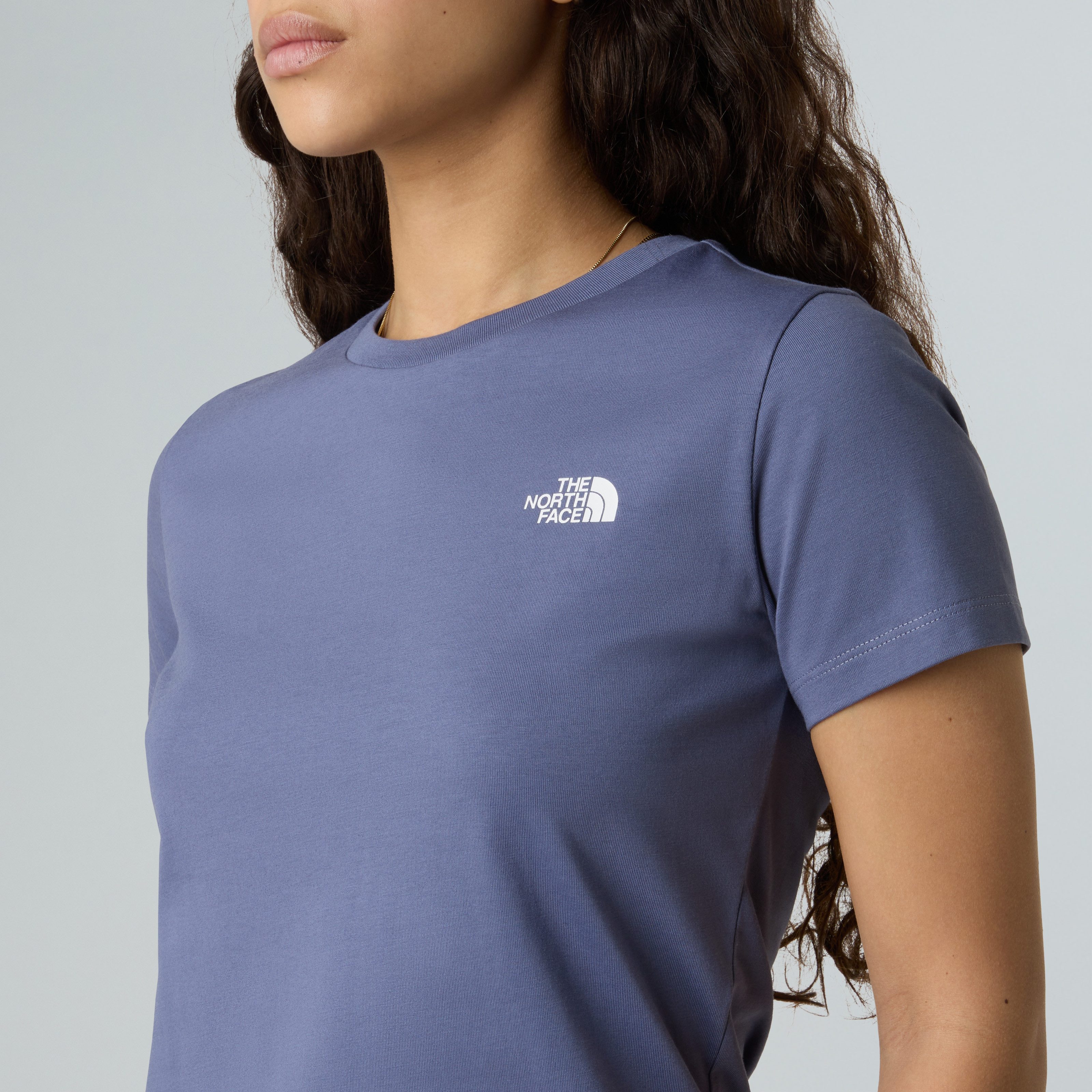 The North Face T-Shirt W S/S SIMPLE DOME SLIM TEE sportlicher Stil, für aktive Freizeit und Outdoor, Logodrucke