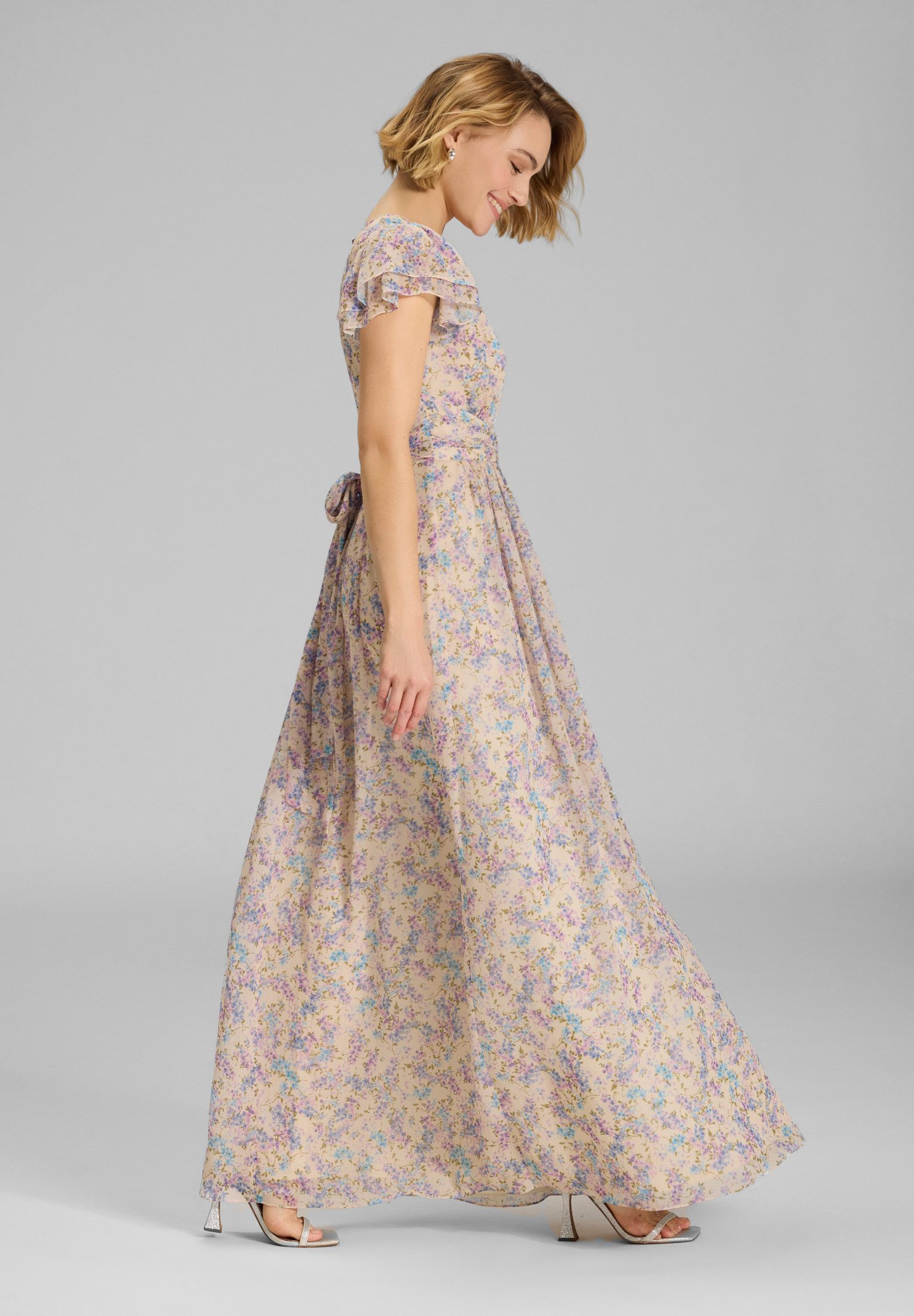 SWING Maxikleid Taillierter Schnitt mit ausgestelltem günstig online kaufen