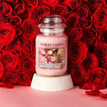 Yankee Candle Duftkerze Fresh Cut Roses, im Glas, mit Rosenduft, Brenndauer bis 150 Stunden