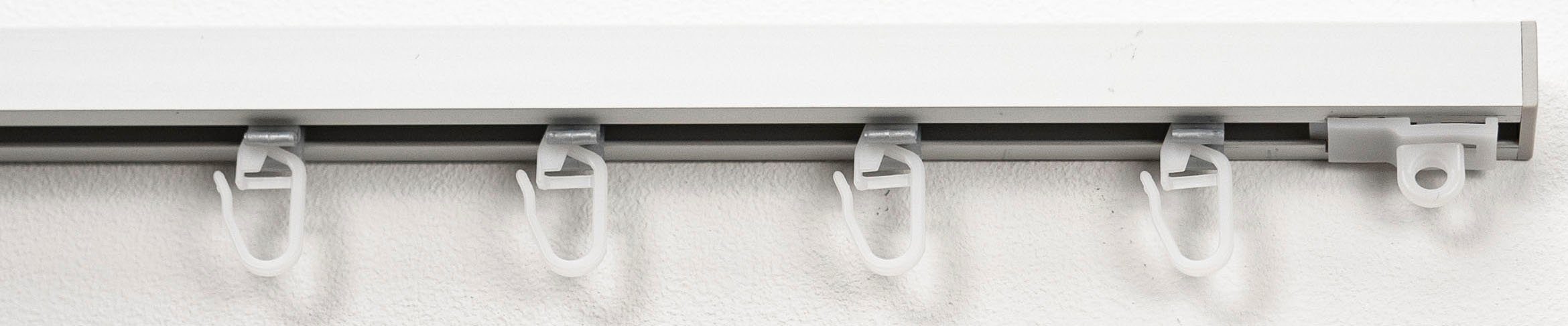 GARESA Gardinenschiene 160, 1-läufig, Wunschmaßlänge, verschraubt, schlichte Aluminium-Innenlaufgarnitur, verlängerbar, Deckenmontage