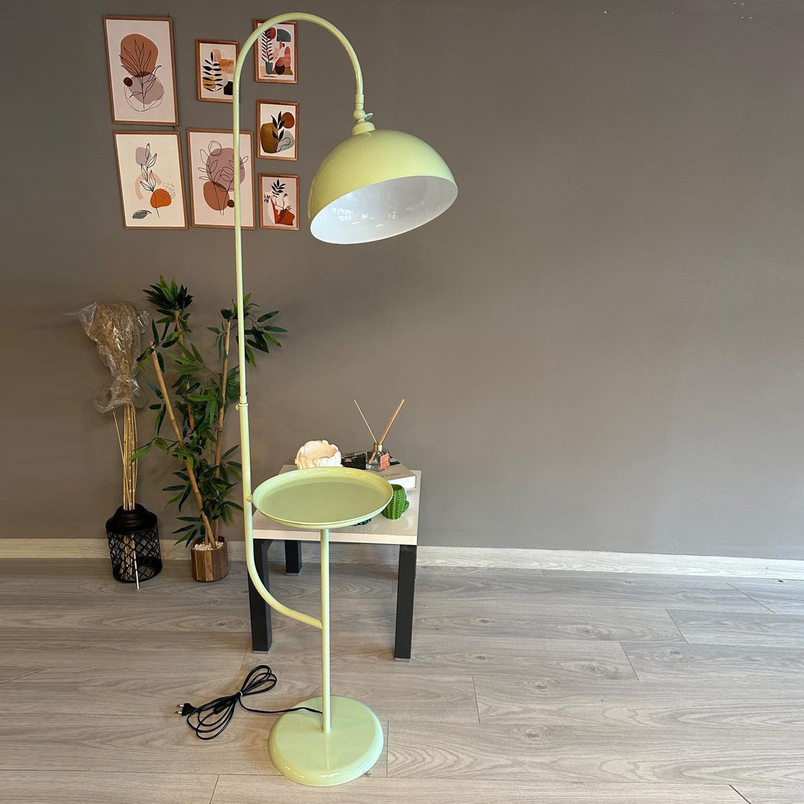Bamyum Stehlampe Moderne Stehlampe aus Metall günstig online kaufen