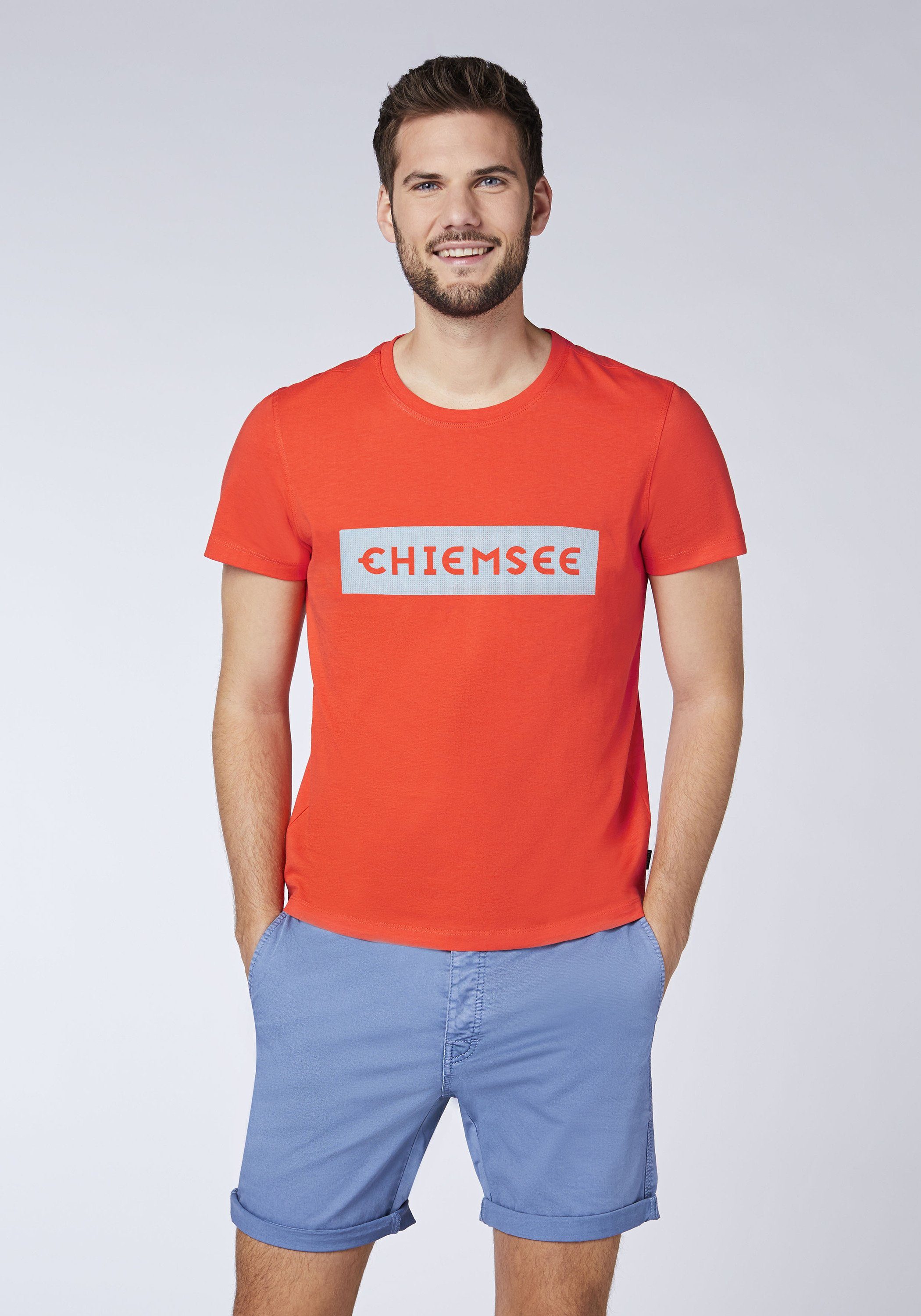 Markenschriftzug 1 T-Shirt Print-Shirt Chiemsee Chery mit plakativem Tomato