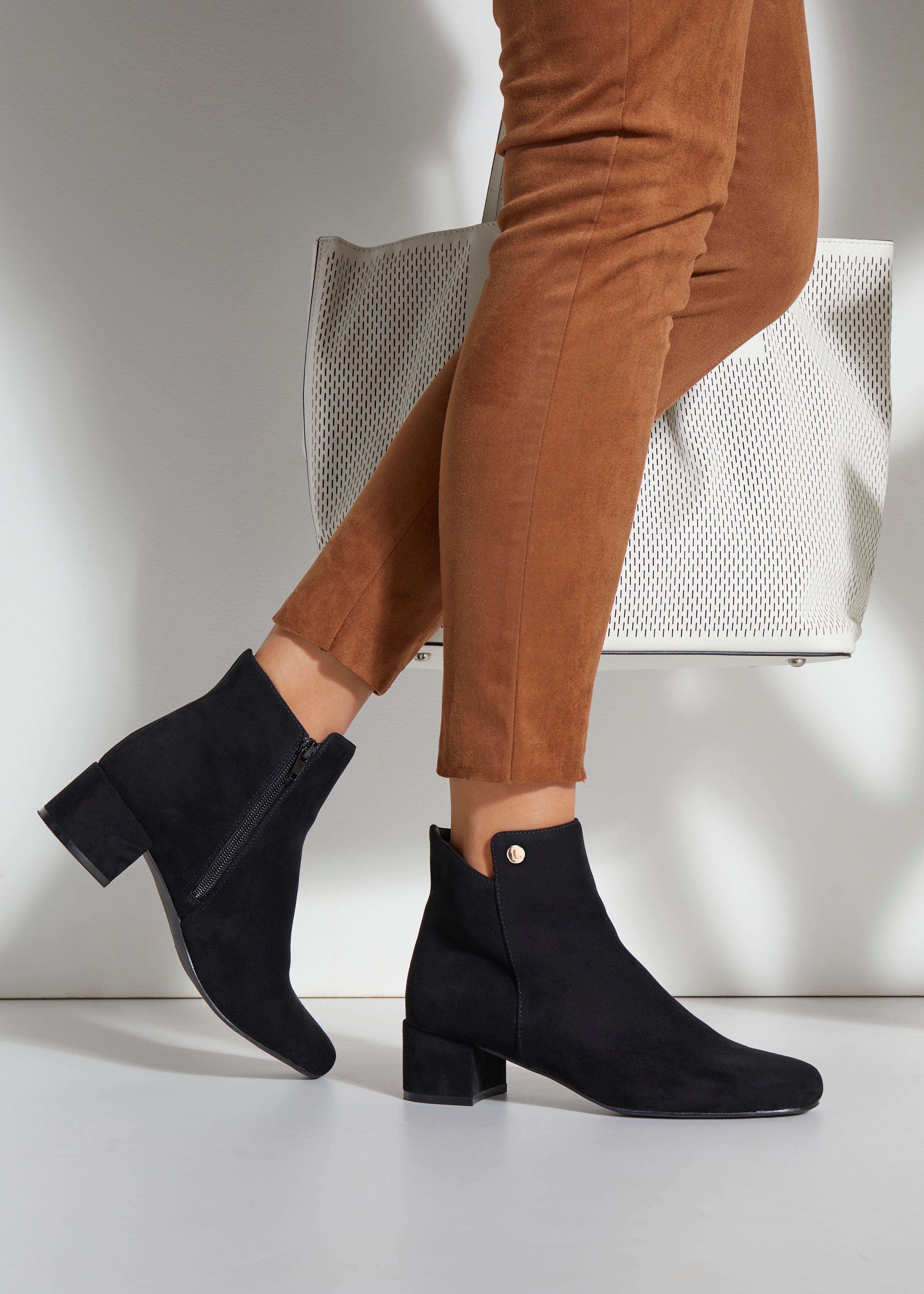 Blockabsatz, schwarz mit Stiefel Boots, VEGAN Stiefelette LASCANA Ankle bequemen