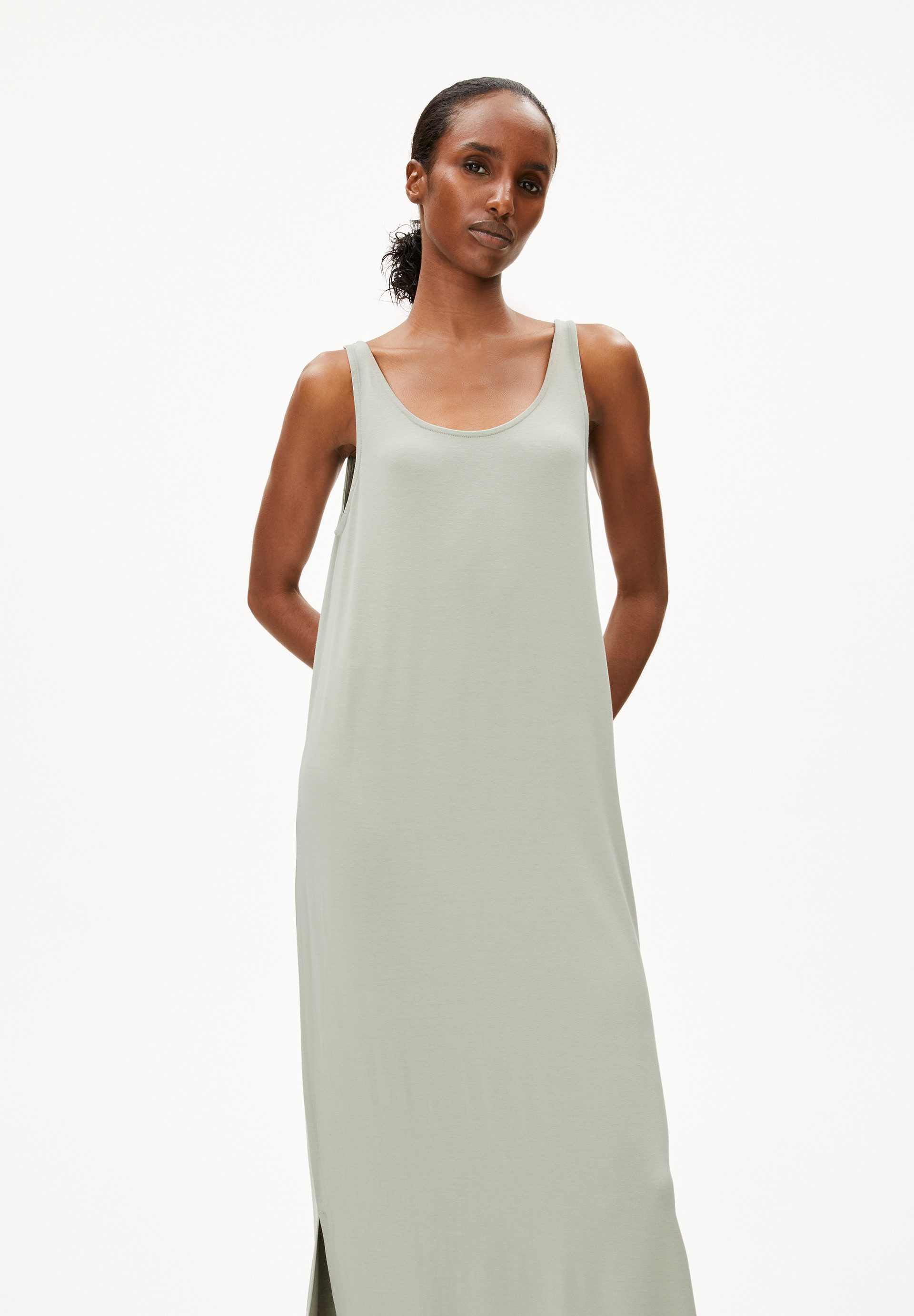 Armedangels Maxikleid MAELIAA SOLID Slim Fit günstig online kaufen