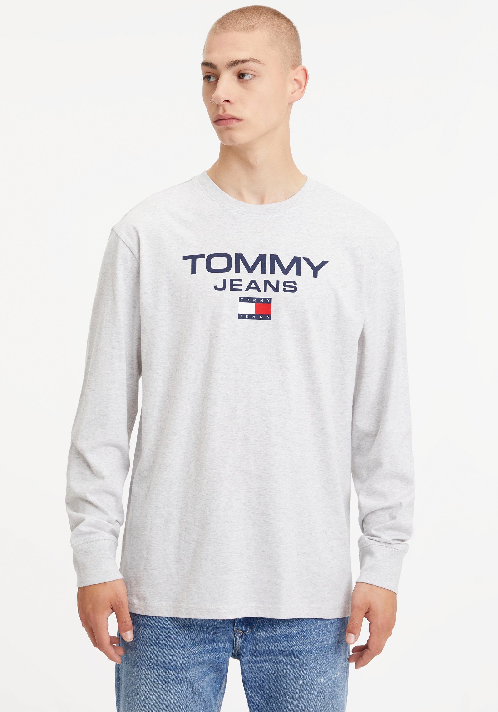 Tommy Jeans Langarmshirt TJM CLSC ENTRY LS TEE mit Logodruck Silver Grey