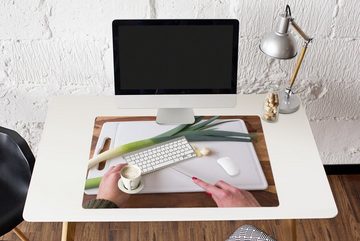 MuchoWow Gaming Mauspad Schneiden von Lauch auf einem Schneidebrett (1-St), Büro für Tastatur und Maus, Mousepad Gaming, 90x60 cm, XXL, Großes