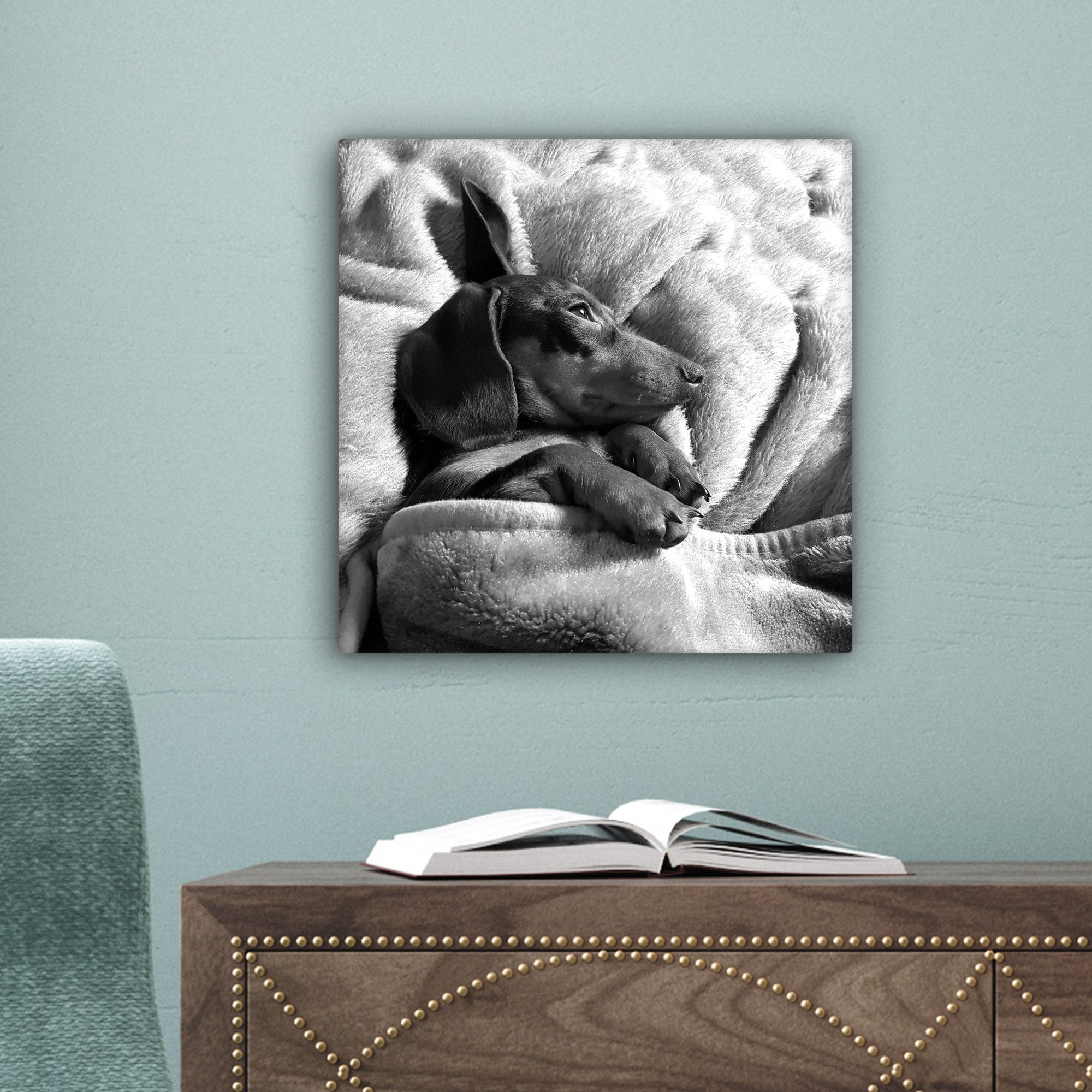 OneMillionCanvasses® Leinwandbild Niedlicher Dackel liegt unter der Bettdecke, Fotodruck (1 St), Wandbild, Deko Schlafzimmer Wohnzimmer Flur 20x20 cm – Bild 3 von 5