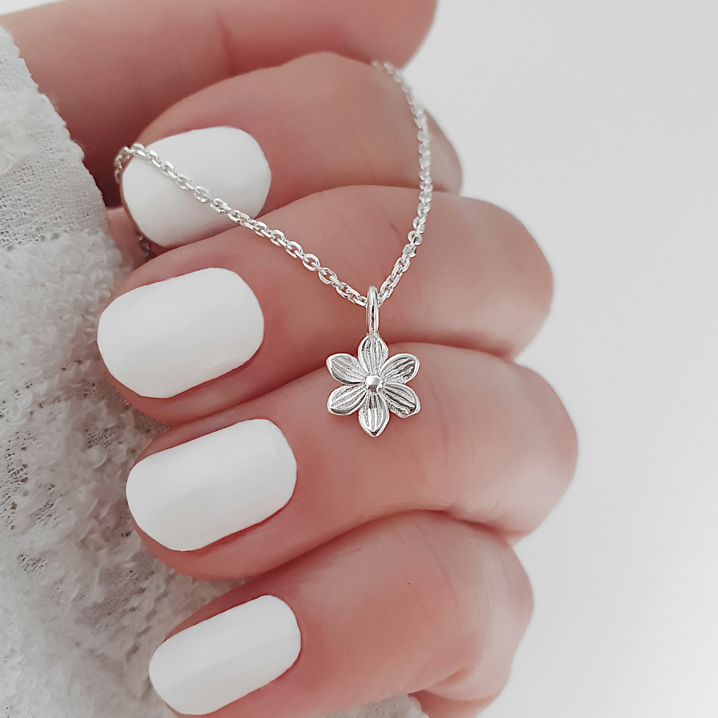 SCHOSCHON Kette mit Anhänger Kette Blüte minimalistisch - 925 Silber (Blume günstig online kaufen