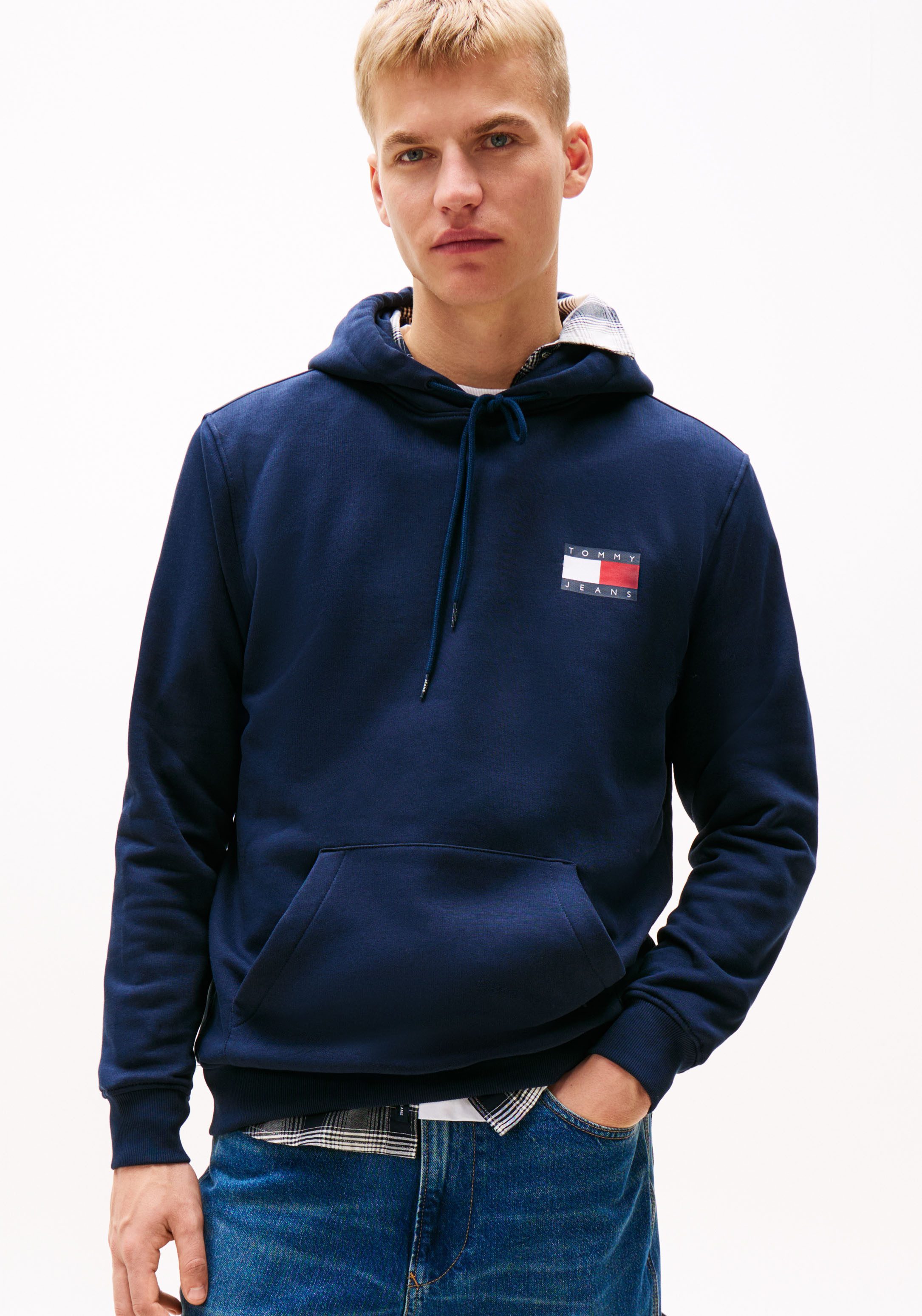 Sweatshirt TJM REG ESSENTIAL FLAG HOOD EXT