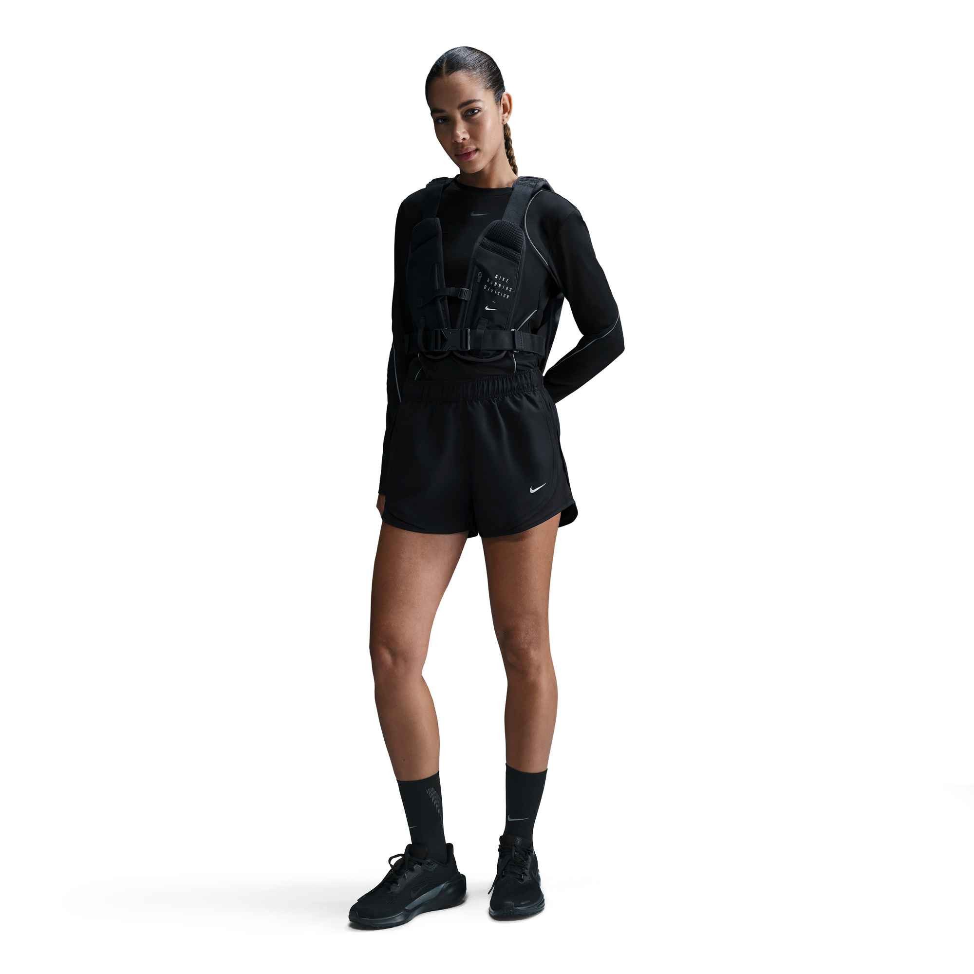 Nike Laufshorts W NK TEMPO DF MR 3" SHORT mit Eingrifftasche am Slip, schnell trocknend, atmungsaktiv