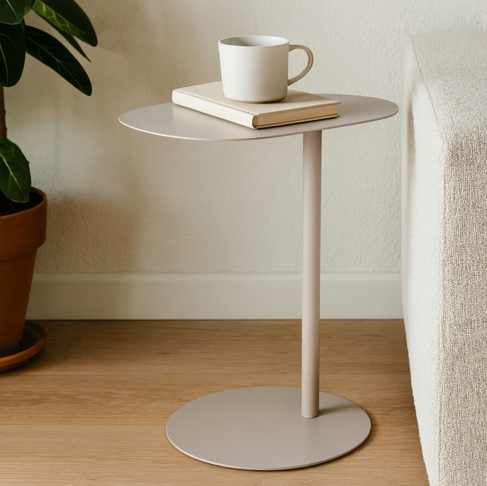 Koopman Beistelltisch Sofatisch Nachttisch 53x35x25 cm Metall Klein Oval Demontiert (Einzelartikel, 1-St., 1 Tisch), Beige, Metall, Oval, stabiler Stand, Tisch