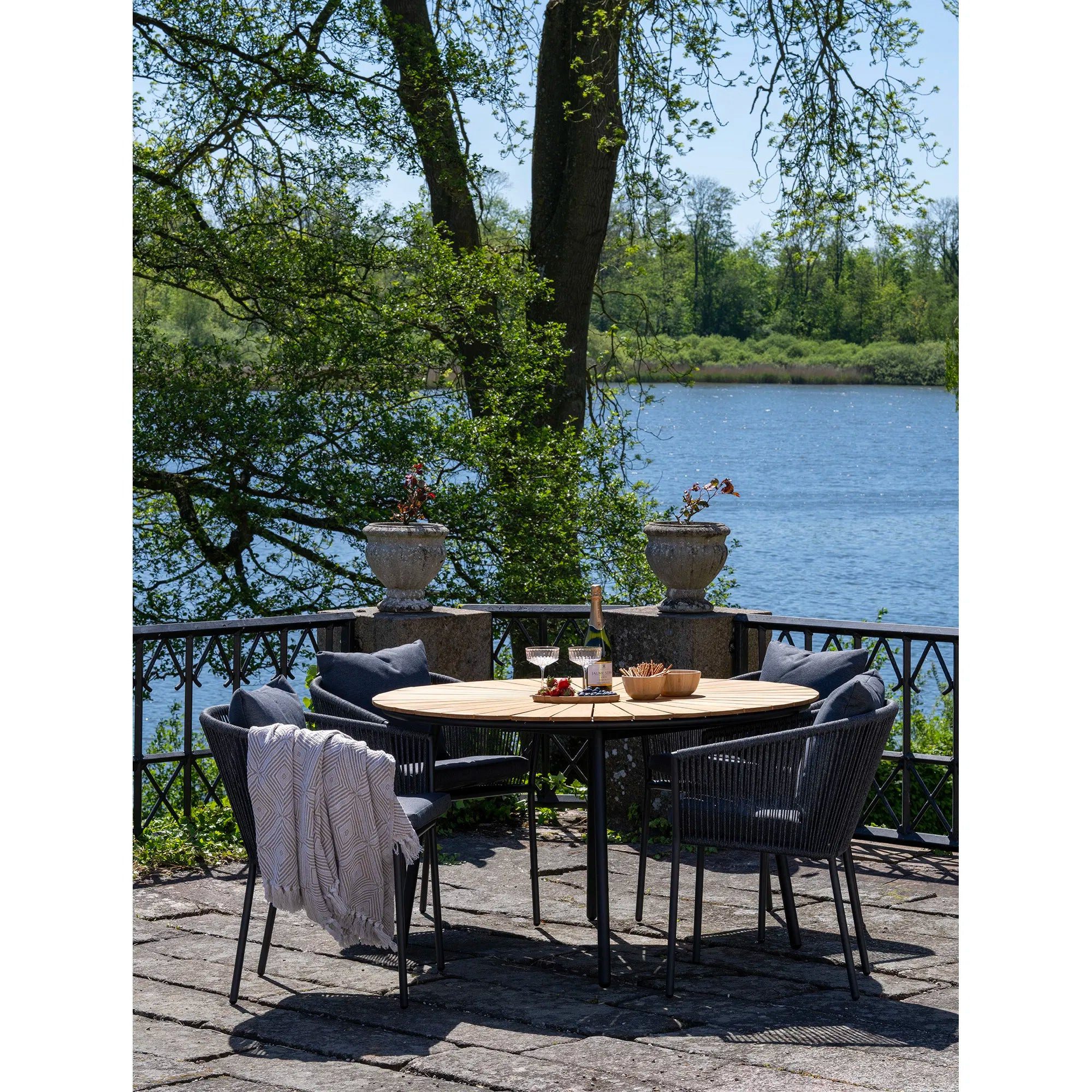 Luxusbetten24 Gartenstuhl Tavira, mit Aluminniumrahmen inklusive günstig online kaufen