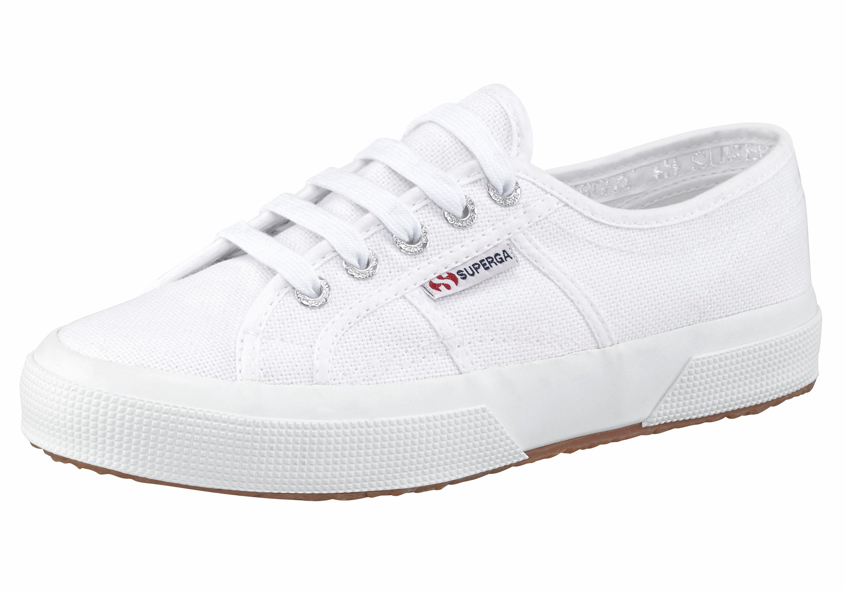 Superga Cotu Classic Sneaker mit klassischem Canvas-Obermaterial