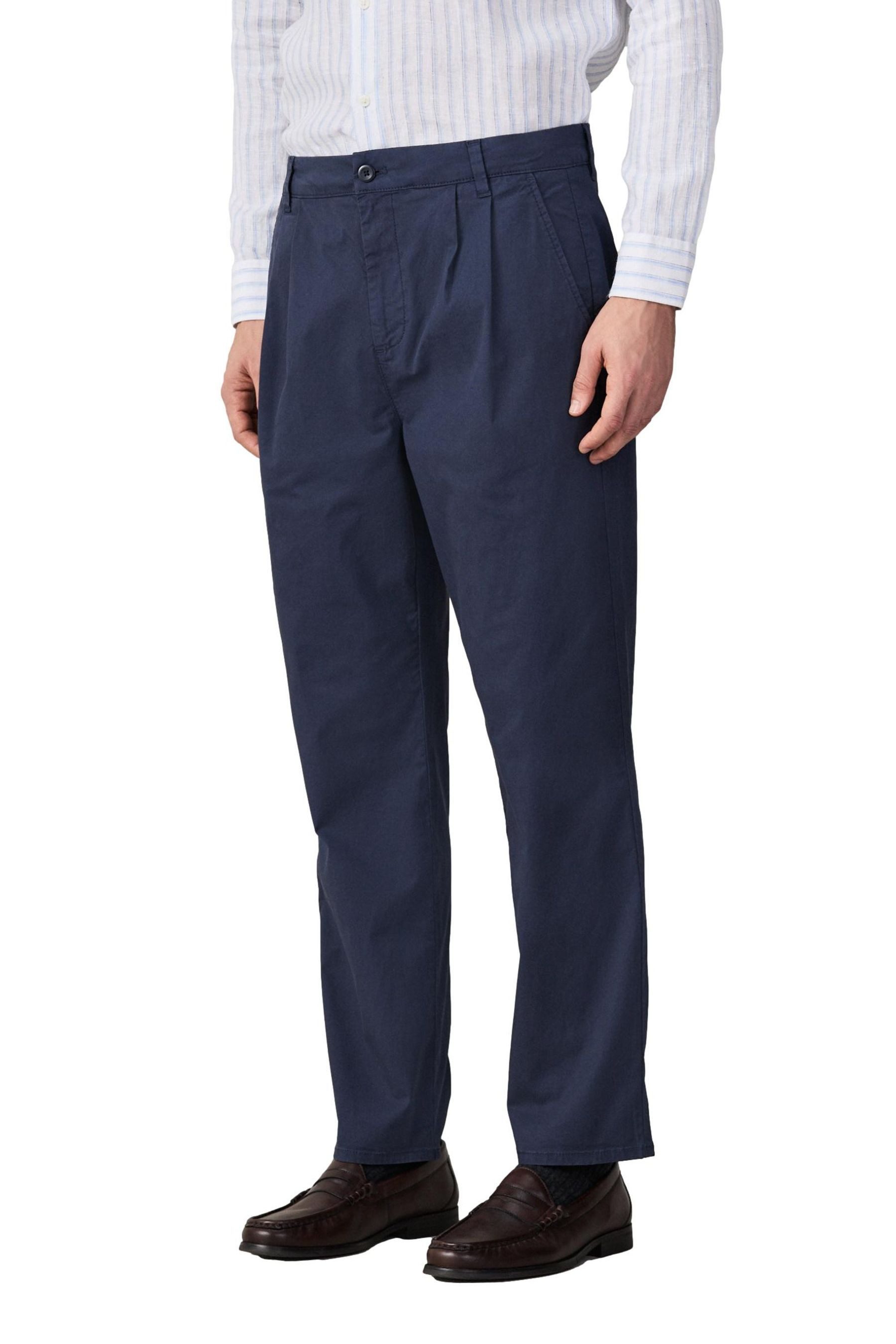 Chinohose Sommerliche Regular Fit Chinohose mit Bundfalten