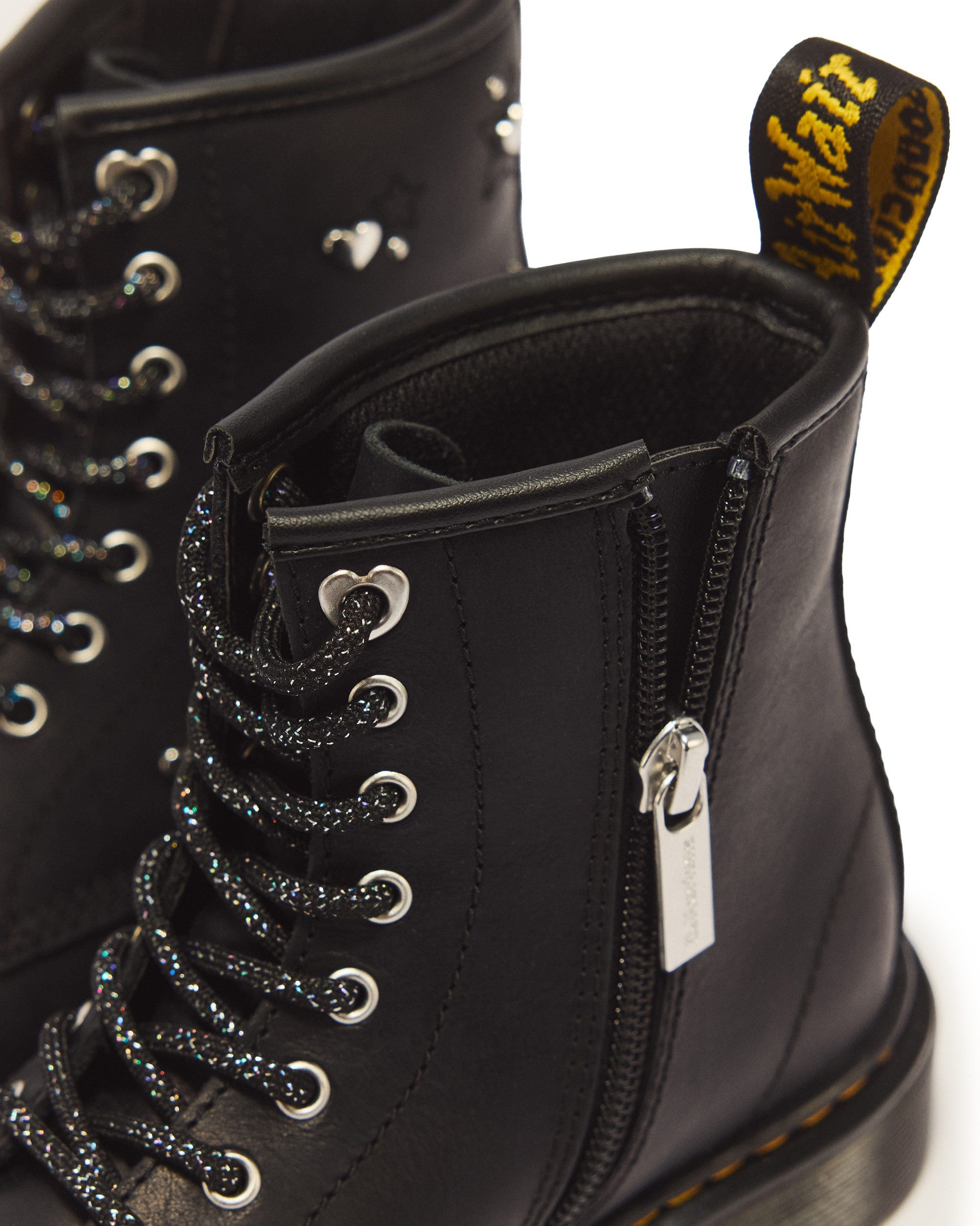 DR. MARTENS 1460 Hs J Black Wyoming Schnürboots Schnürstiefelette mit herzförmigen Nieten – Bild 3 von 5