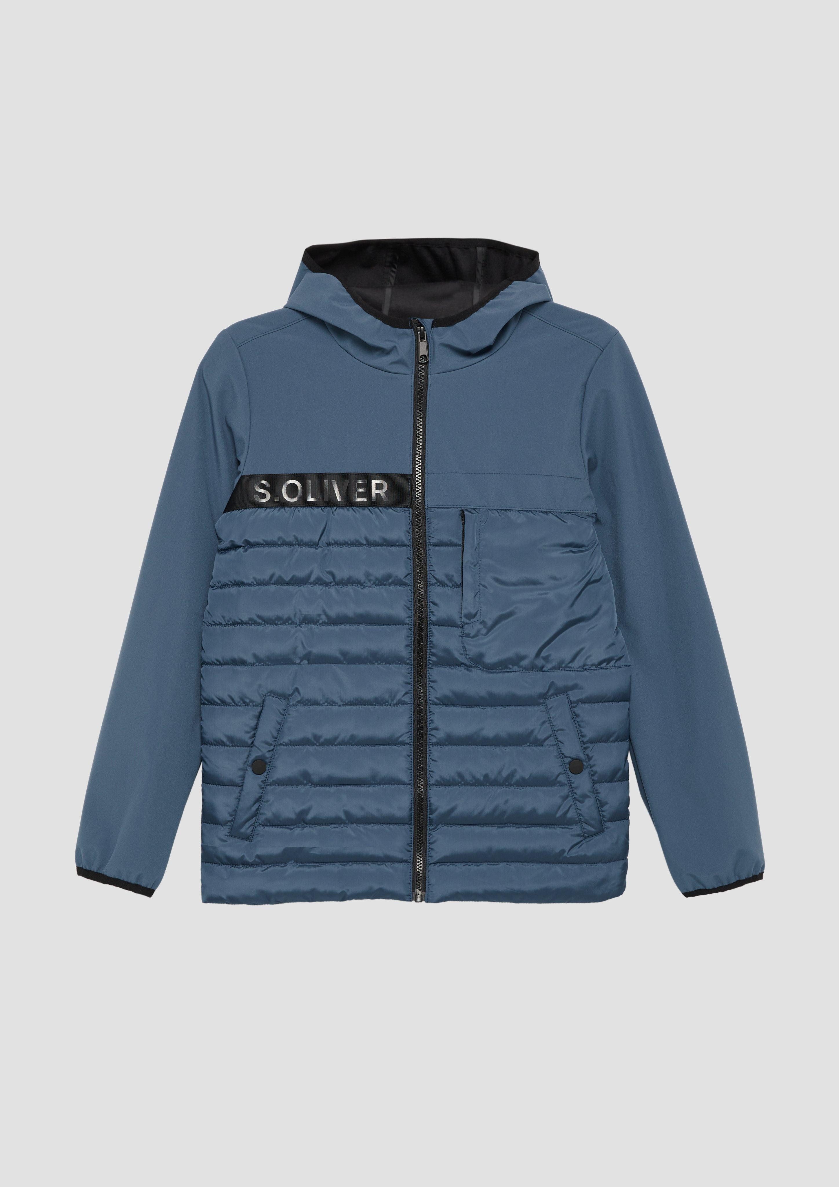 Outdoorjacke Softshelljacke im Materialmix mit Kapuze