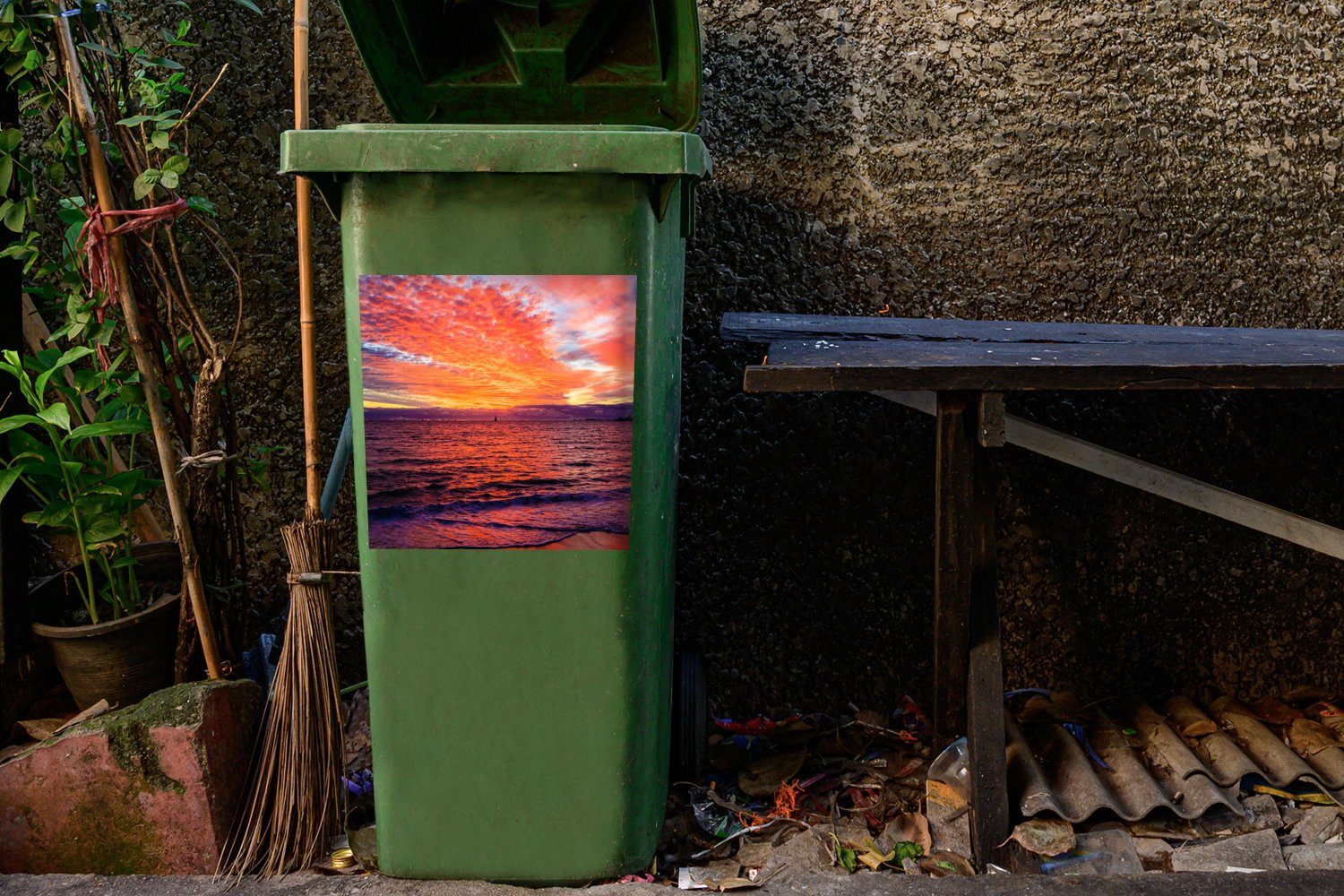 MuchoWow Wandsticker Sonnenuntergang - Strand St), Sticker, Rot Mülltonne, Container, - Mülleimer-aufkleber, Abfalbehälter (1