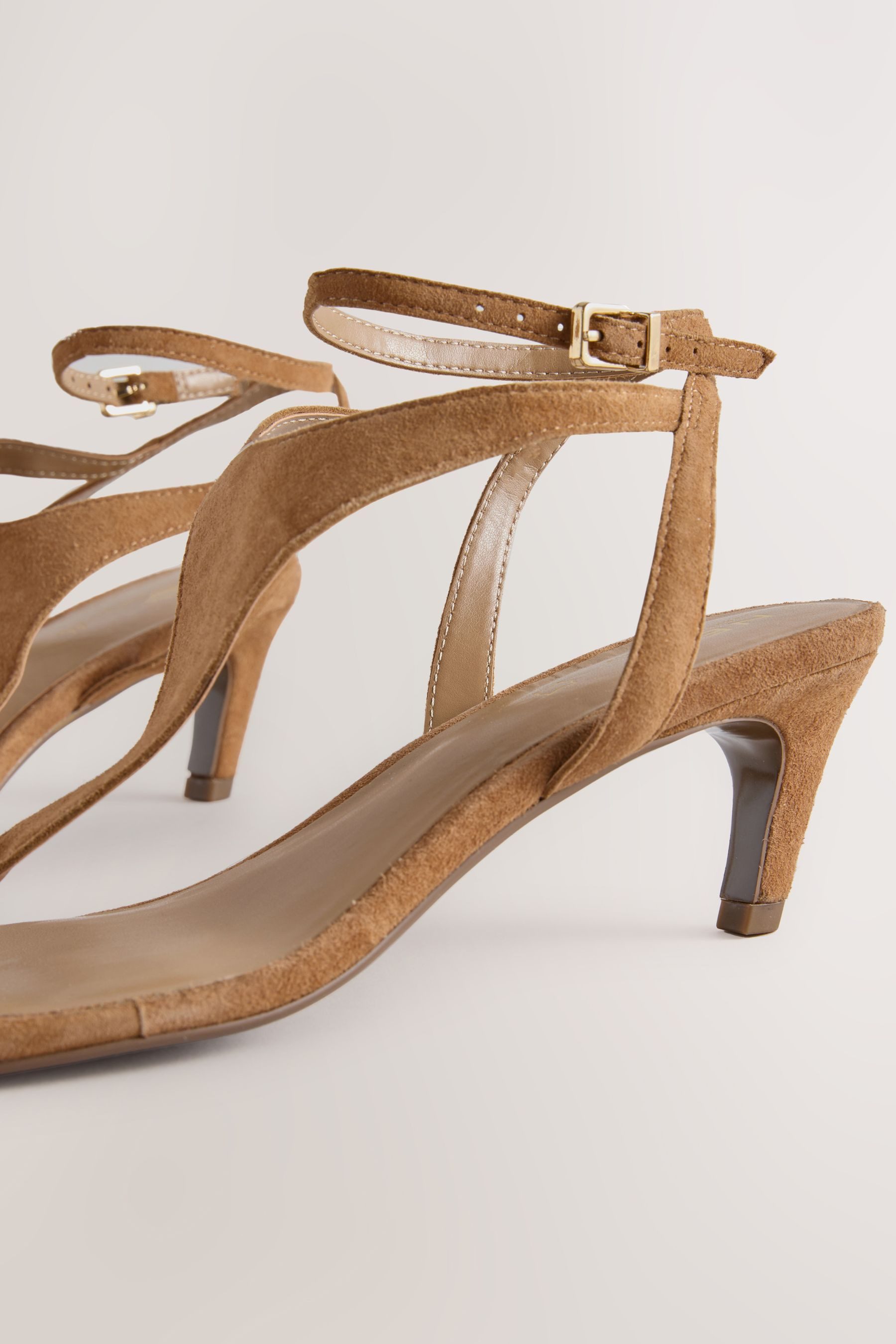 Next Forever Comfort® Absatzsandalen aus Velours Zehentrenner (1-tlg)