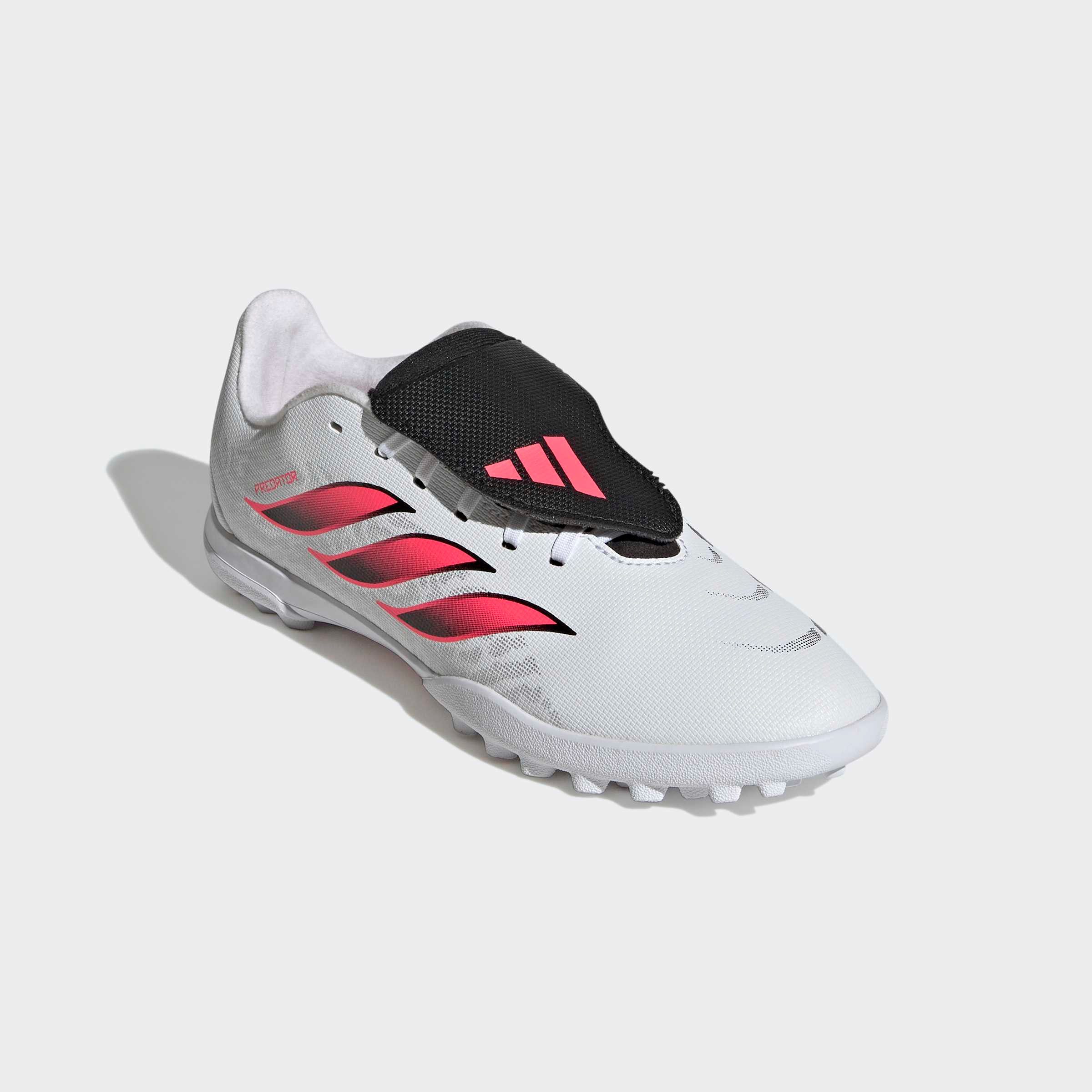 adidas Performance PREDATOR CLUB KIDS, HYBRIDRASEN, UMSCHLAGBARE ZUNGE Fußballschuh für Kinder & Jugendliche