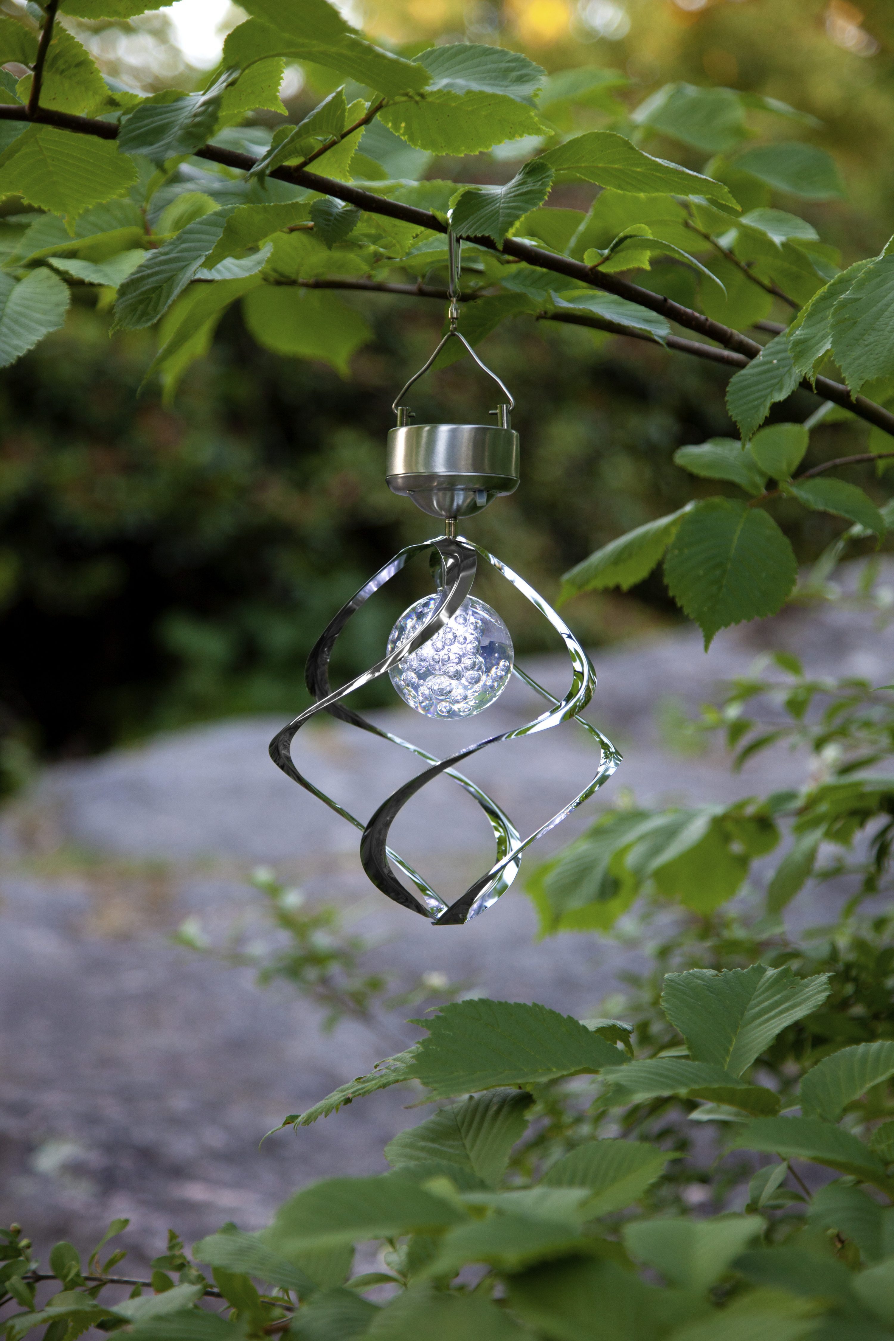STAR TRADING LED Solarleuchte Solar-Windspiel Roma, Tageslichtsensor, LED fest integriert, Neutralweiß, 1 LED mit weißem Licht, Dämmerungssensor