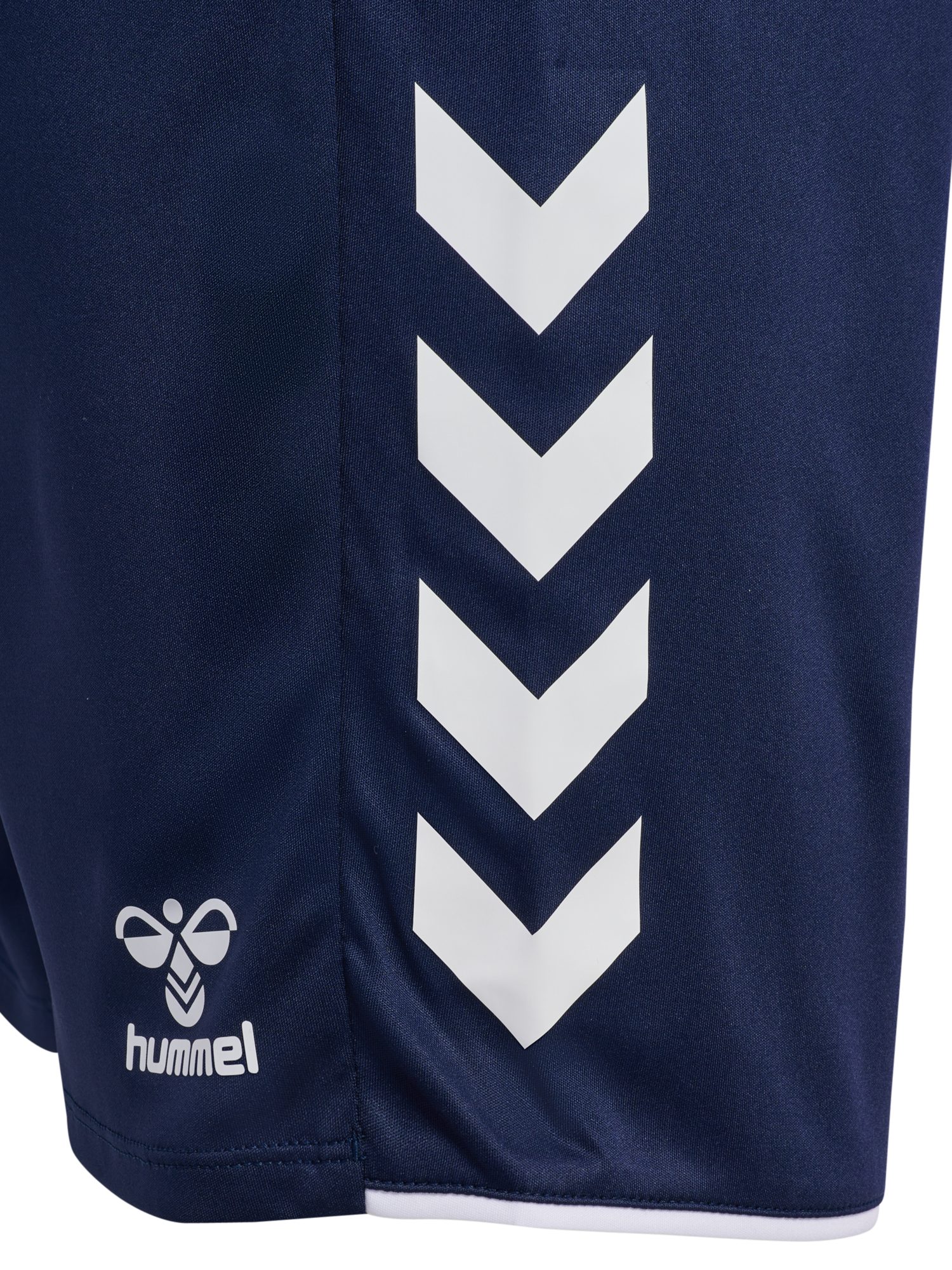 hummel Trainingsshorts HMLCORE 2.0 SHORTS mit Seitentaschen, schnelltrocknend, atmungsaktiv, aus Interlock-Stoff – Bild 5 von 5