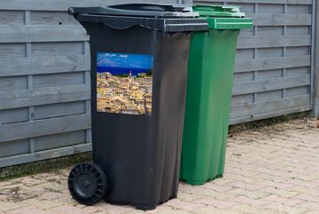 MuchoWow Wandsticker Korfu - Griechenland - Architektur (1 St), Mülleimer-aufkleber, Mülltonne, Sticker, Container, Abfalbehälter