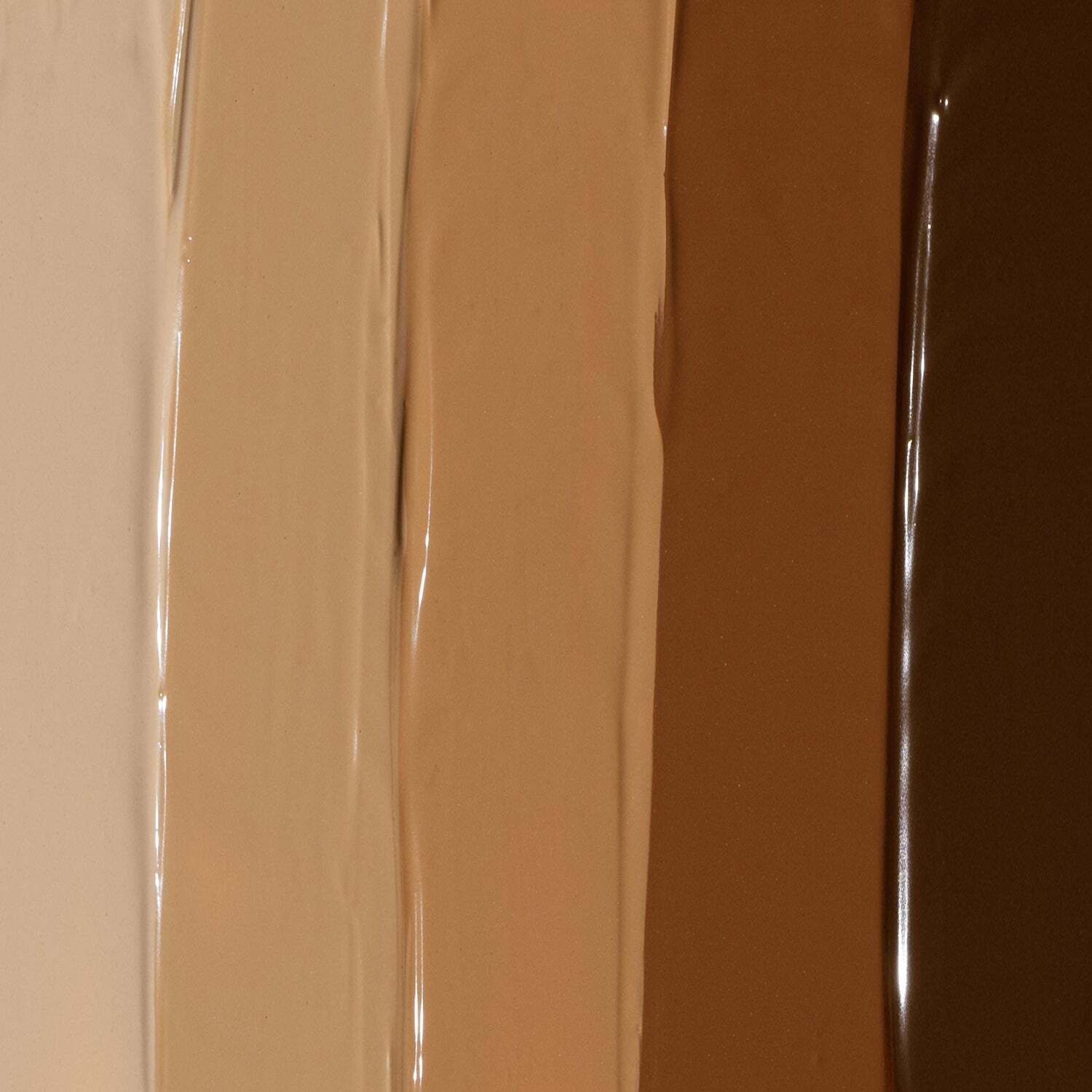 JUNGLÜCK Getönte Gesichtscreme Getöntes Serum - Sehr Hell mit Hyaluron, 1-tlg., Wirkt beruhigend und verschmilzt mit der Haut – leicht deckend