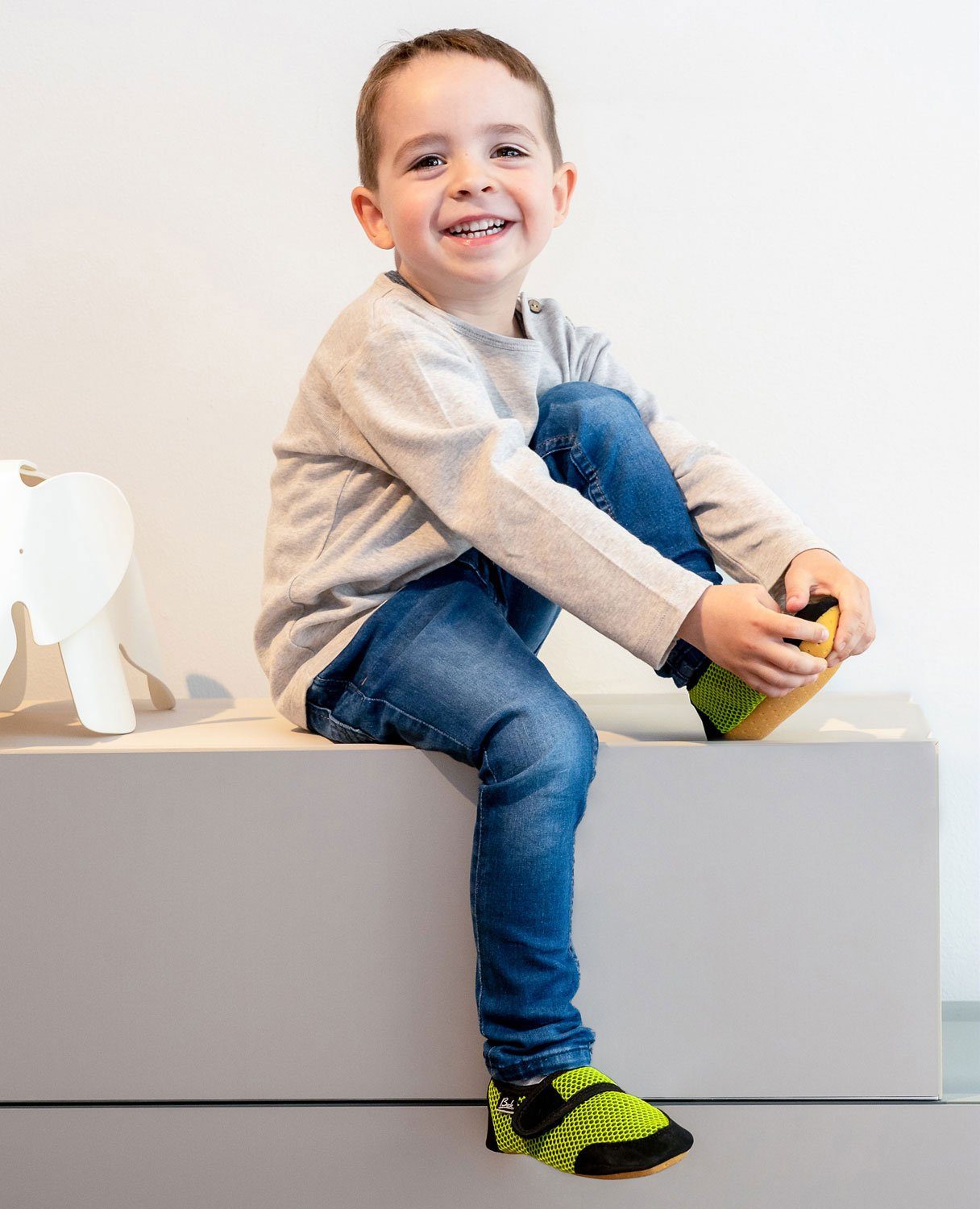 Beck - atmungsaktiver Fußentwicklung Barfußlaufens, des grau Indoor-Aktiv-Schuh Gefühl BECK-BUDDIES Sohle mit Klettverschluss, Hausschuh Gesunde