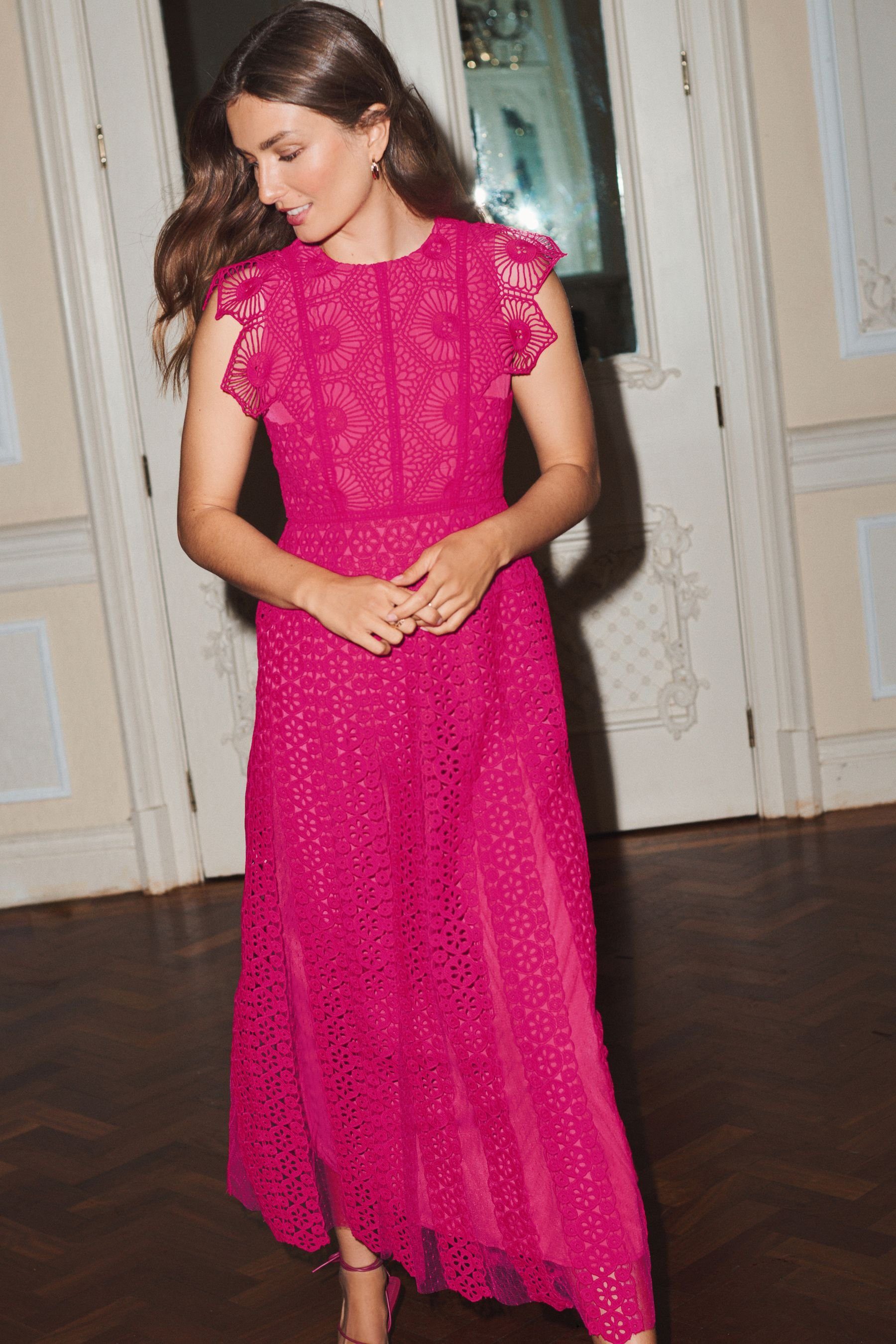 Next Midikleid Kurzärmeliges Midikleid mit Häkelspitze (1-tlg)