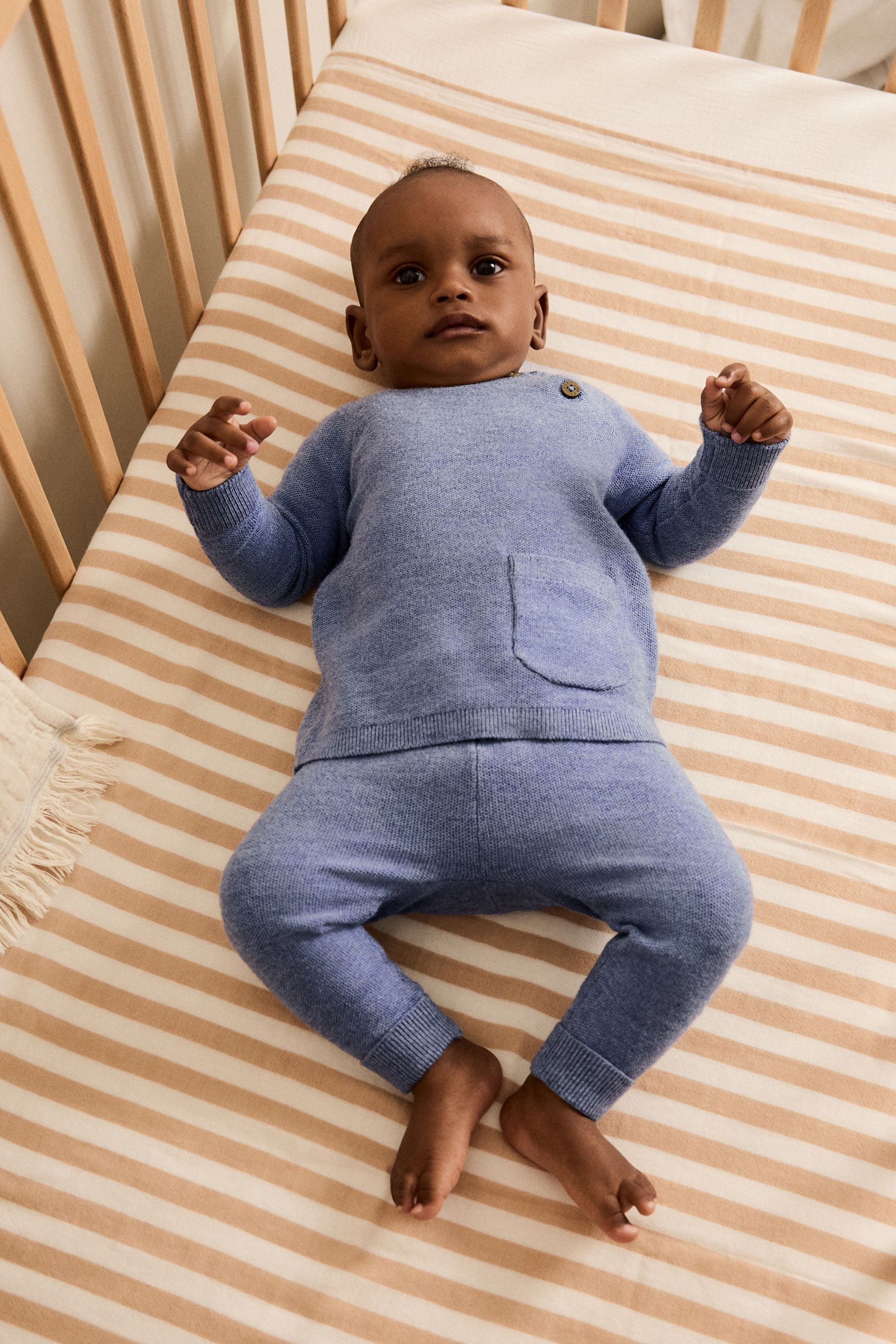 Next Langarmshirt & Leggings Baby-Set mit Strickpullover und Leggings (2-tlg)