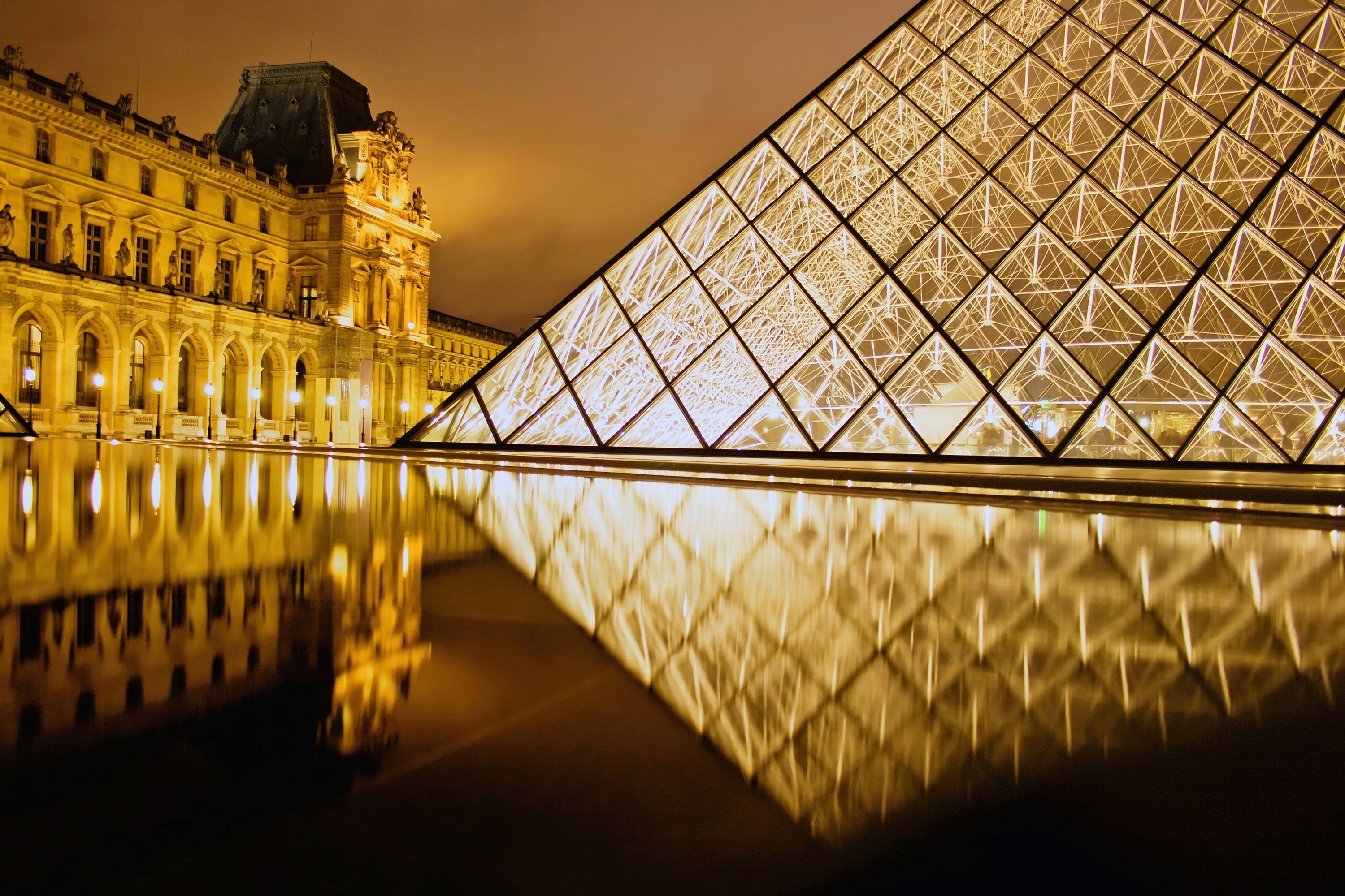 Papermoon Fototapete PARIS-LOUVRE FRANKREICH STADT KUNST MUSEUM PYRAMIDE | Fototapeten