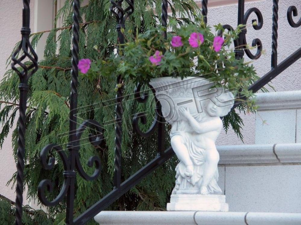Figur Blumenkübel Pflanz Skulptur Garten Blumentöpfe Vasen Kübel JVmoebel gefäss