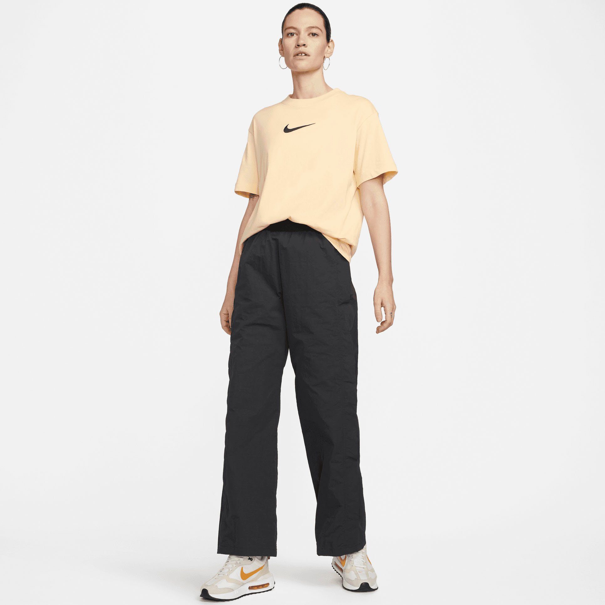 Nike Sportswear T-Shirt W BF MS NSW TEE PALE VANILLA