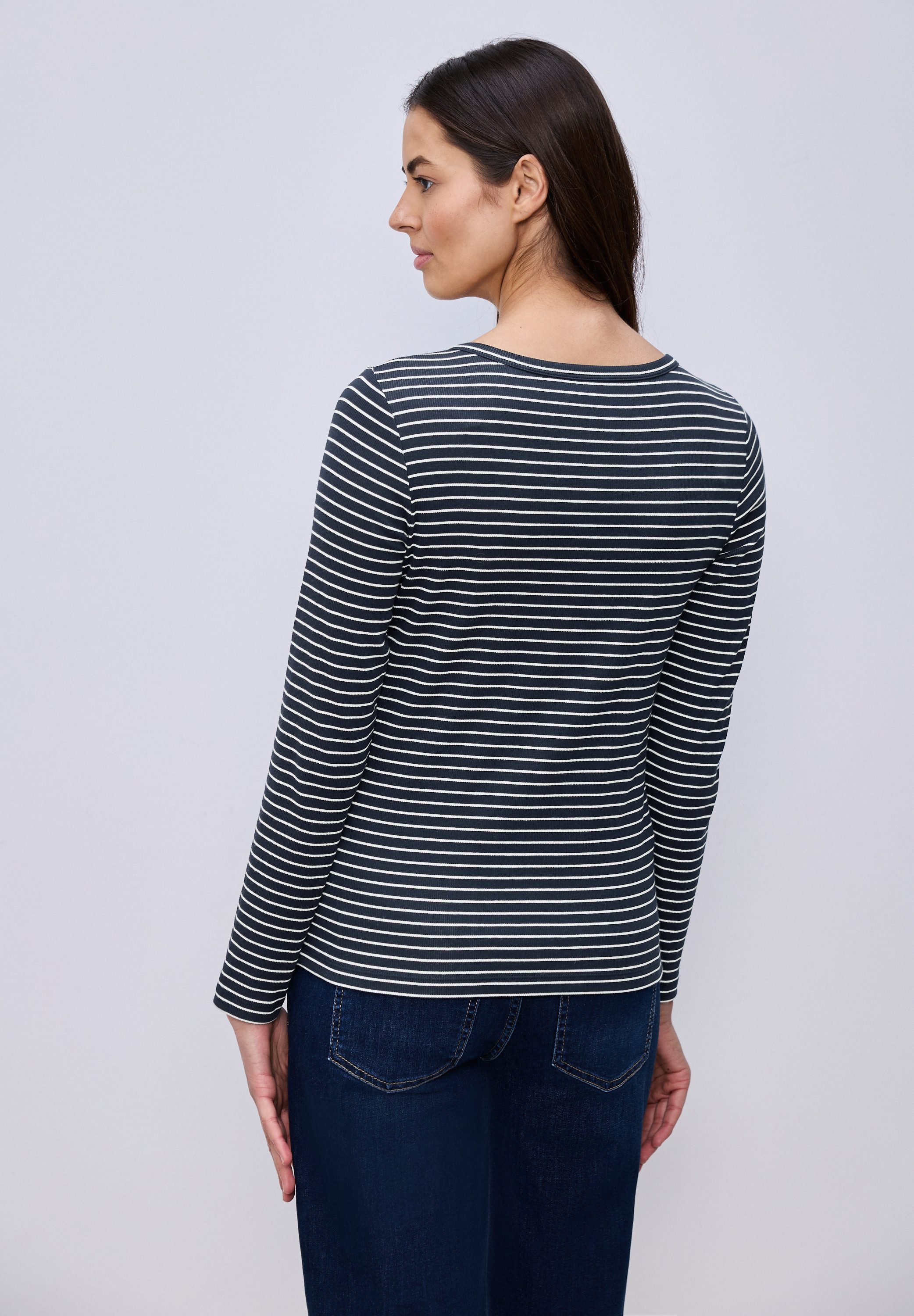 STREET ONE Langarmshirt im Streifen-Design und mit V-Ausschnitt günstig online kaufen