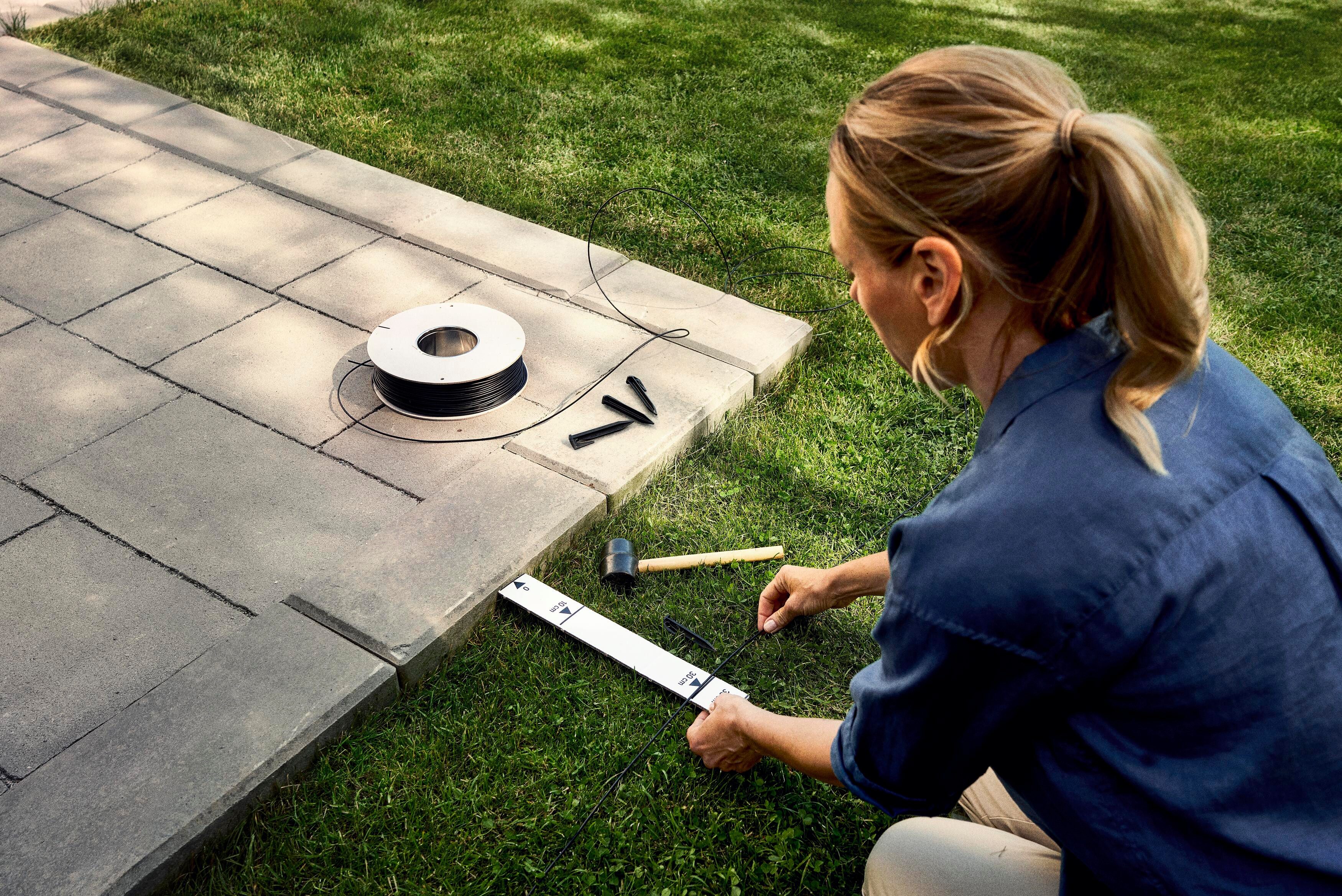 Husqvarna Rasenmähroboter Automower Installations-Kit L, 400 m Begrenzungskabel, 600 Haken, 5 Kuppler & 5 Steckverbinder