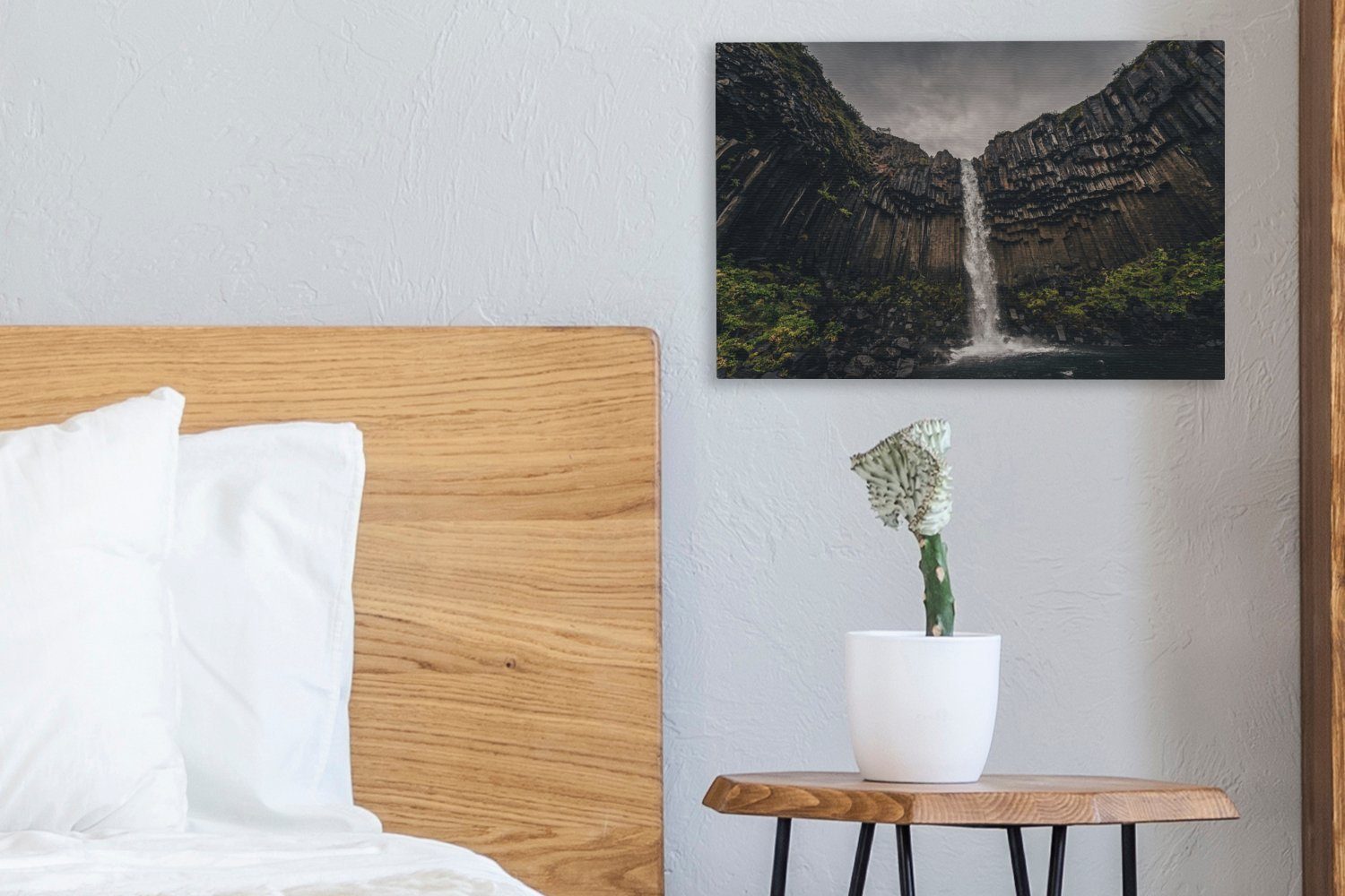 OneMillionCanvasses® Leinwandbild Ein Wasserfall im Aufhängefertig, Leinwandbilder, St), isländischen cm Wanddeko, Vatnajökull, (1 30x20 Wandbild Nationalpark