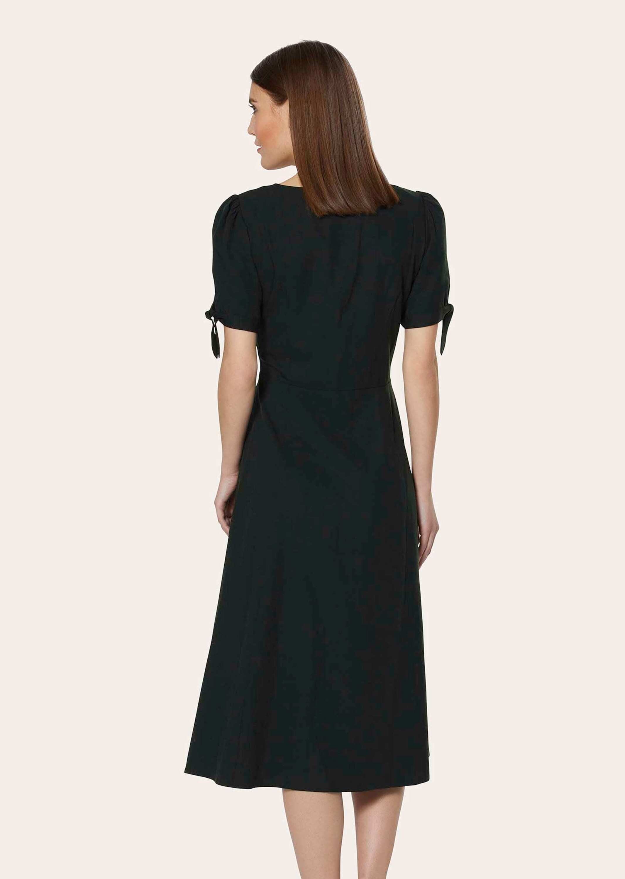 MADELEINE Maxikleid Viskosekleid mit V-Ausschnitt, Kurzarm Tailliertes Midikleid mit Knopfleiste und Halbarm