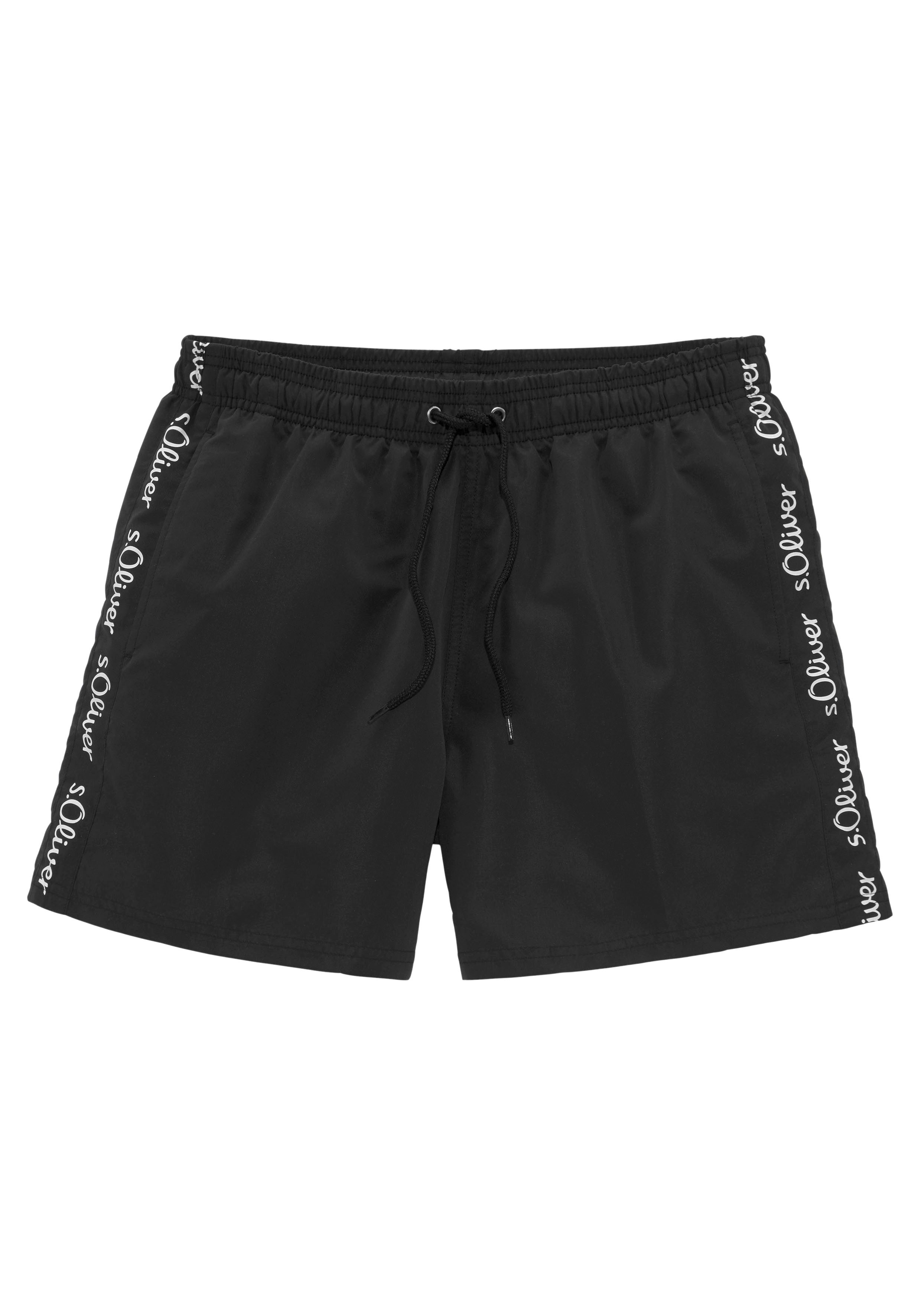 s.Oliver Badeshorts mit Markenschriftzügen. Reduzierter Preis € 34,99. Unverbindliche Preisempfehlung € 38,99