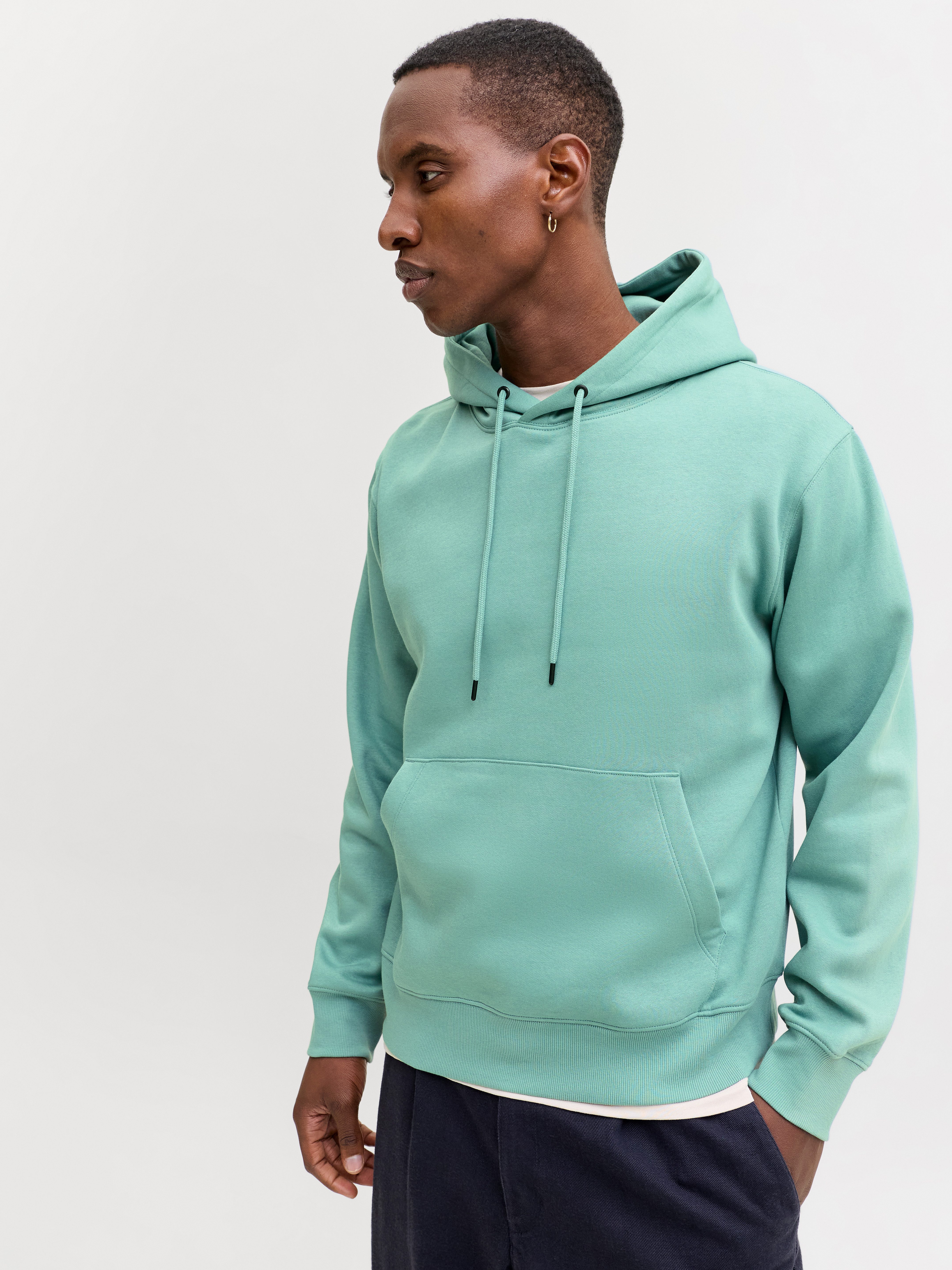 Jack & Jones Kapuzensweatshirt JJESTAR BASIC SWEAT HOOD NOOS mit Rippbündch günstig online kaufen