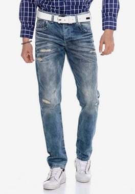 Cipo & Baxx Straight-Jeans im modischen Destroyed-Look