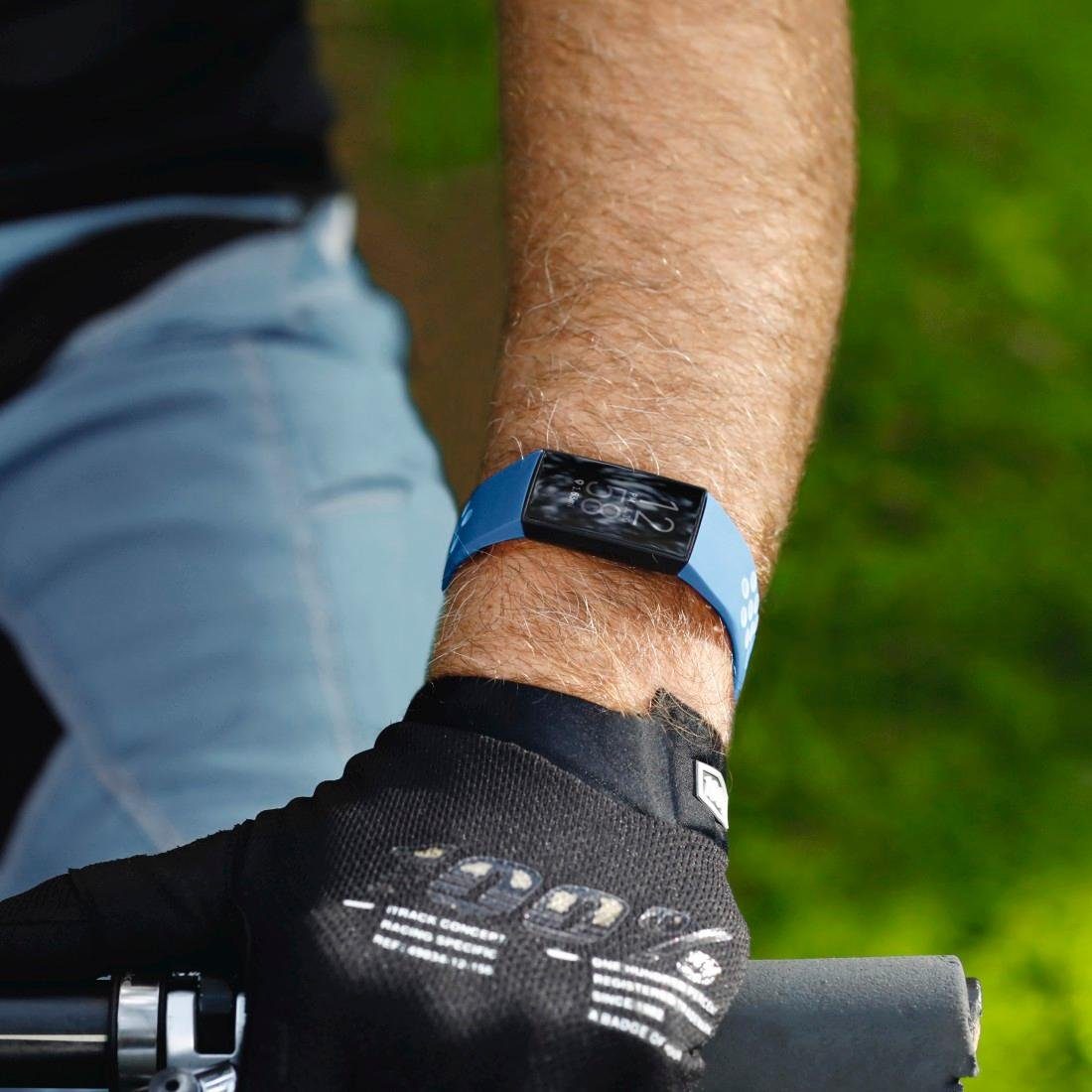 3/4, - Ersatzarmband atmungsaktives Rutschfest Sportarmband, 22mm, Abwaschbar Smartwatch-Armband - Hama Schmutzabweisend Fitbit blau Charge
