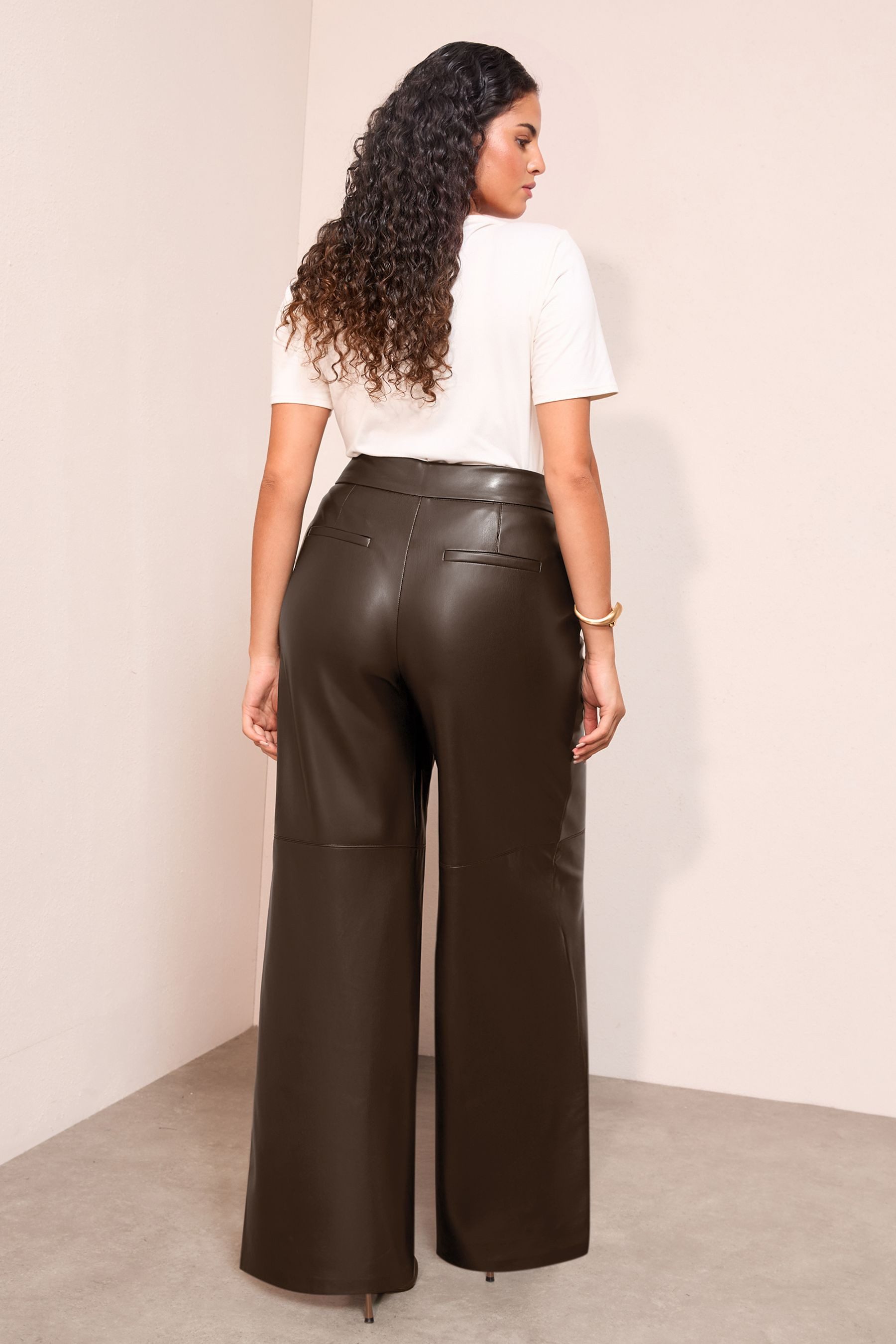 Friends Like These Lederhose Friends Like These X Lucy Mecklenburgh Hose, Curve (1-tlg)