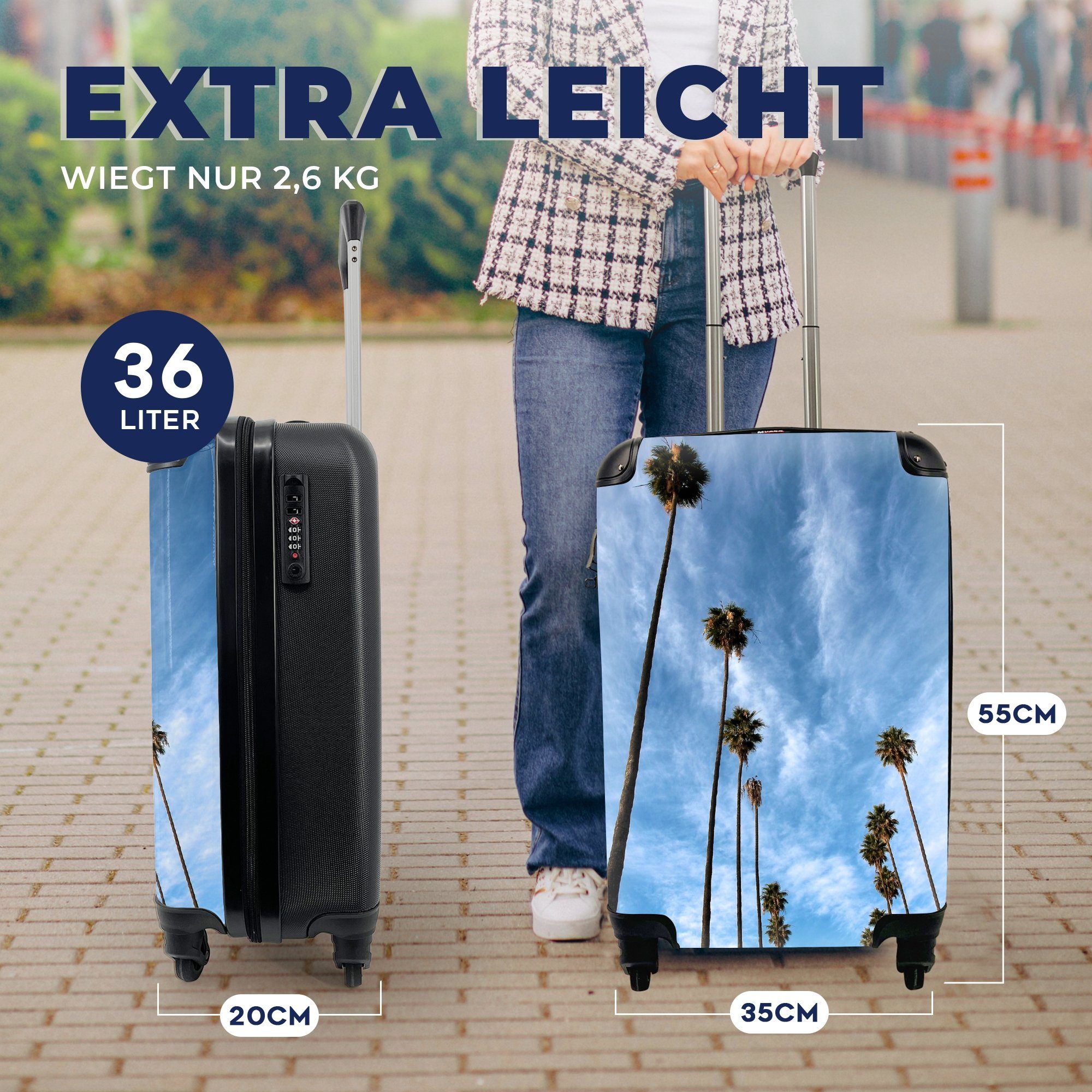 MuchoWow Handgepäckkoffer Die Reisetasche mit Reisekoffer dem für Rollen, rollen, 4 blauen Palmenreihen Trolley, Handgepäck Himmel, vor Ferien