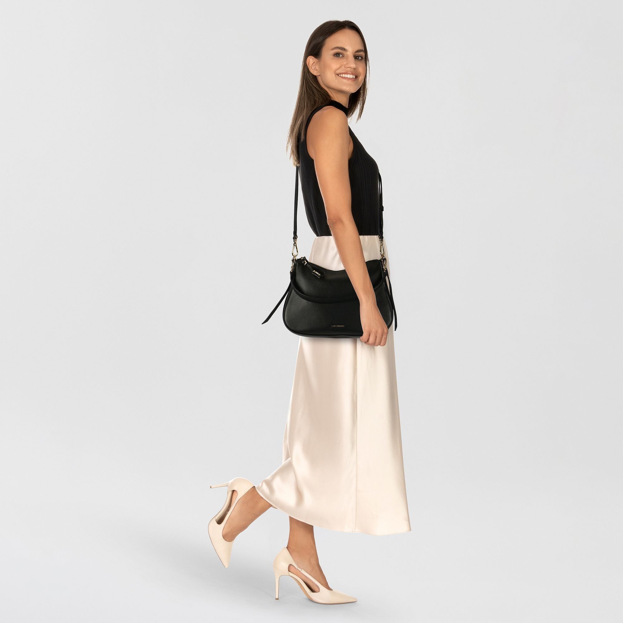 COCCINELLE Schultertasche Nory, Leder