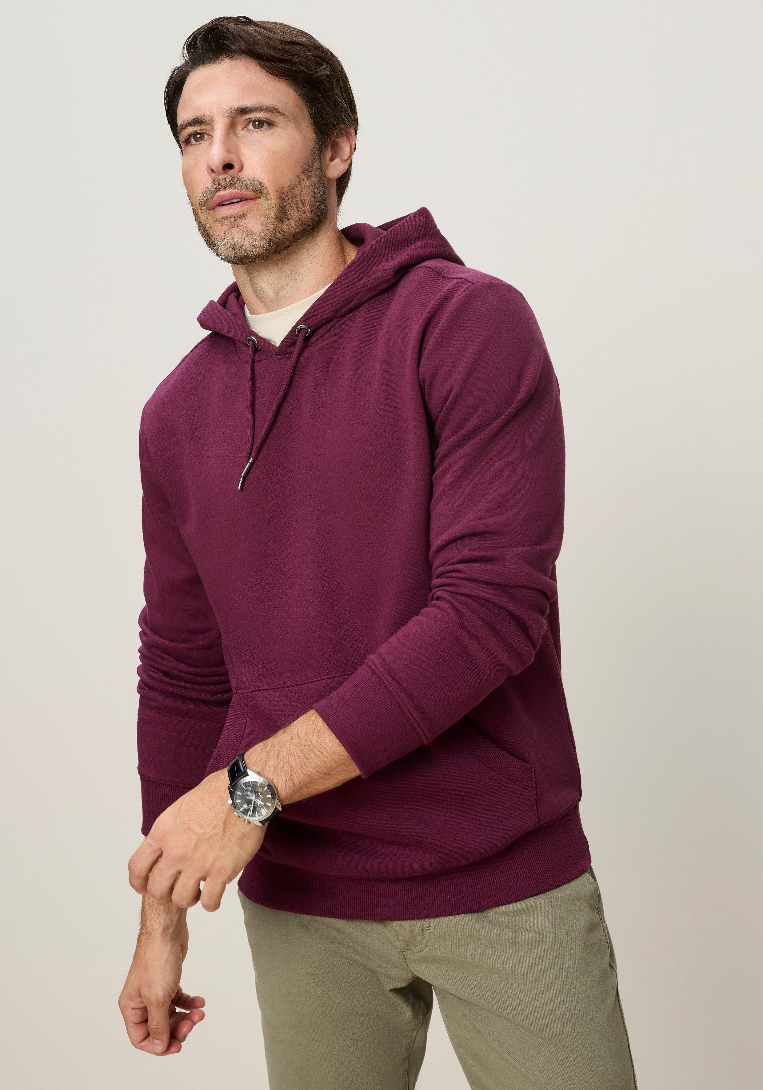 Man's World Kapuzensweatshirt mit Kängurutasche, auch in größeren Größen. € 24,99, (€ 24,99 pro 1 Stk).