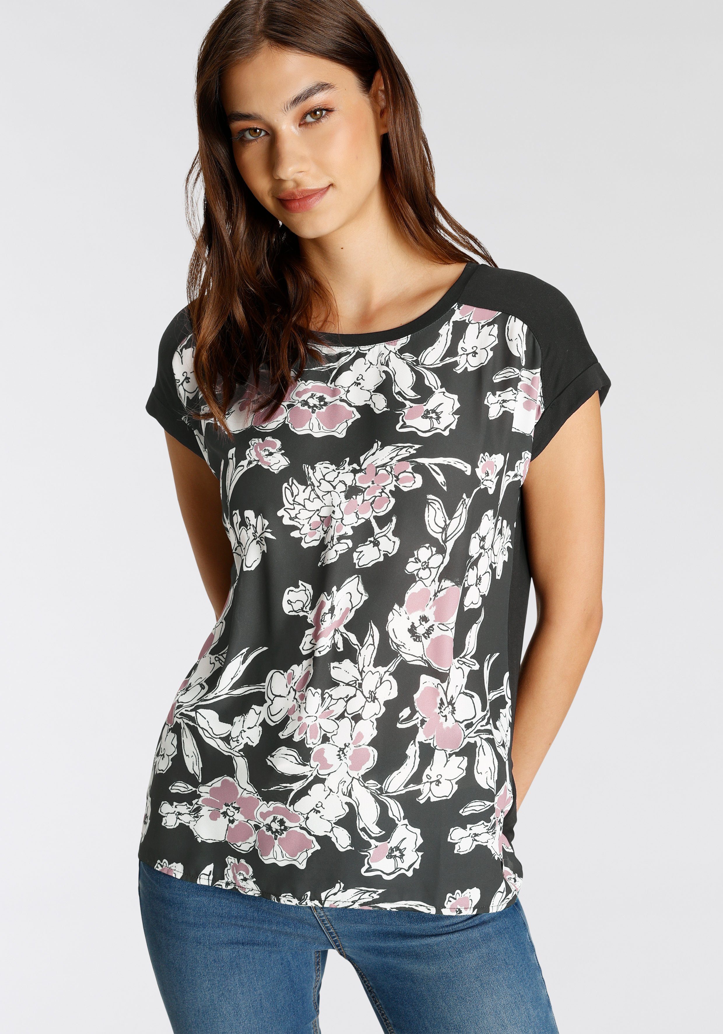 Tamaris Shirtbluse in lockerer Form mit Print. € 33,99